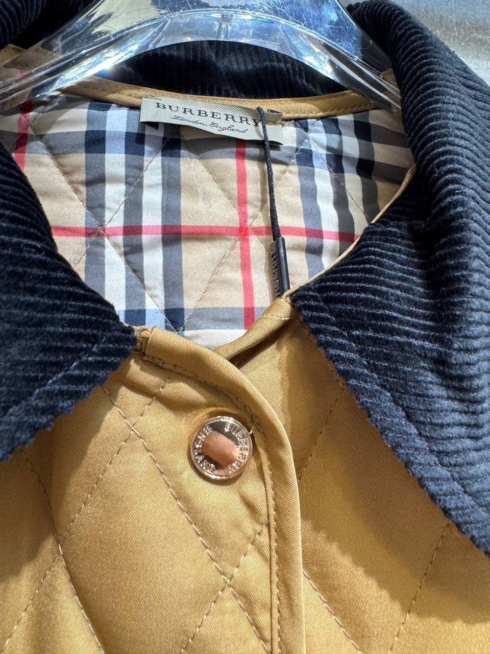 куртка берберри стеганная женская,куртка burberry,женская куртка burberry,стеганая куртка берберри,женская куртка burberry бежевая