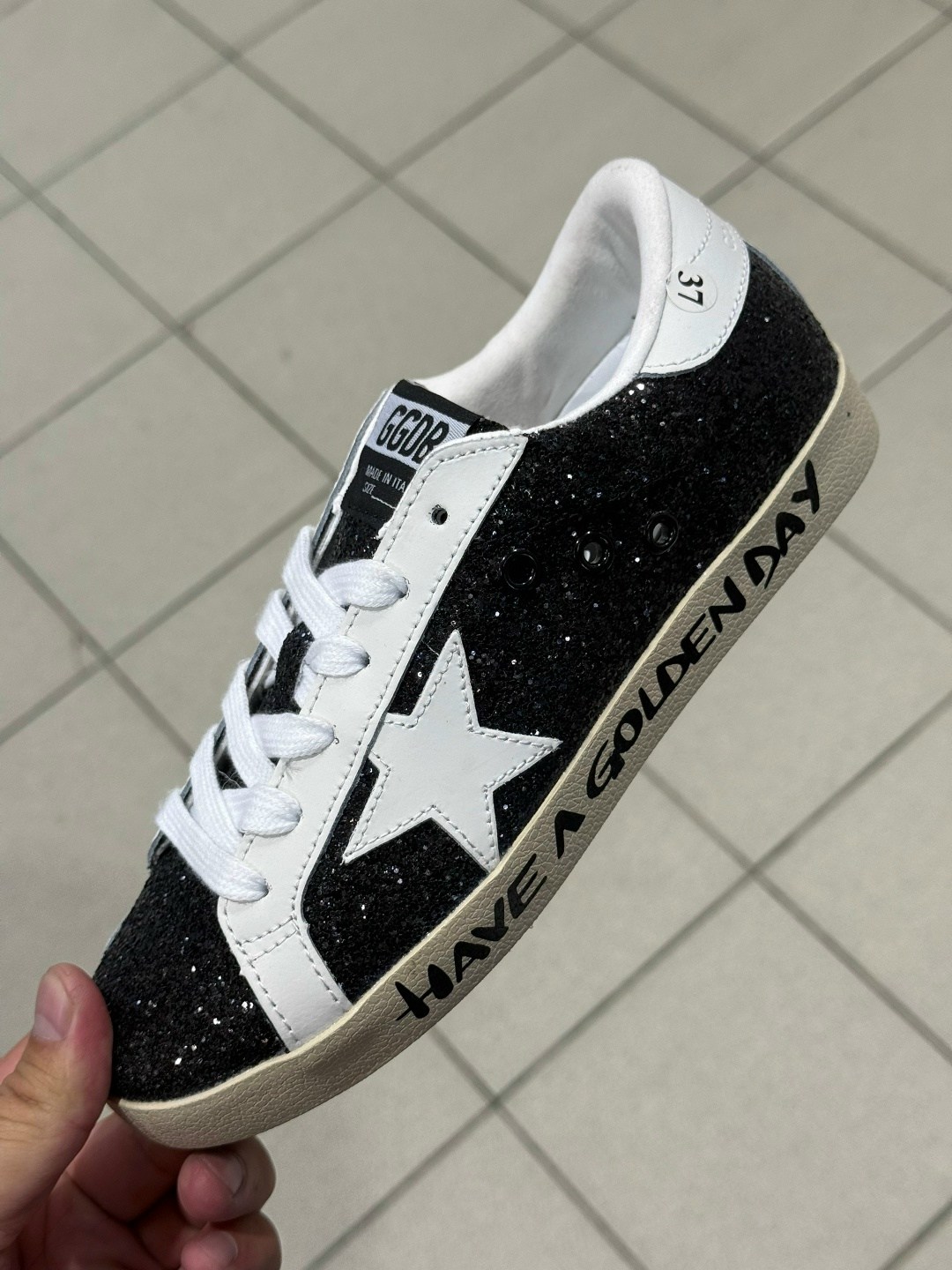 ,golden goose кеды super-star с блестками серебристый,golden goose sneakers superstar silver glitter,голден гус кеды блестящие,golden goose кеды блестящие