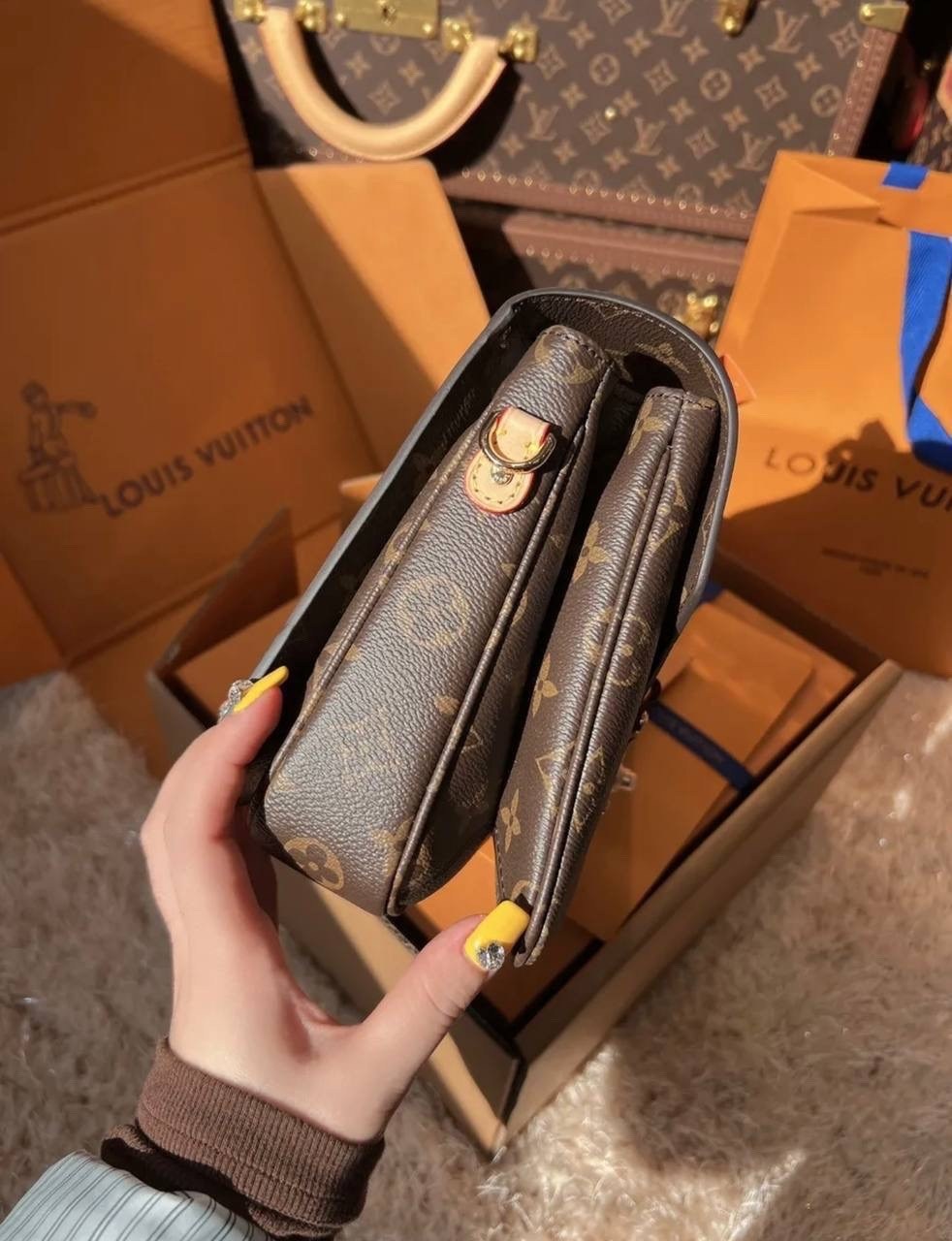 cумка louis vuitton,сумка pochette metis louis vuitton,louis vuitton женская сумка,сумка луи виттон метис,сумка louis vuitton metis pochette оригинал