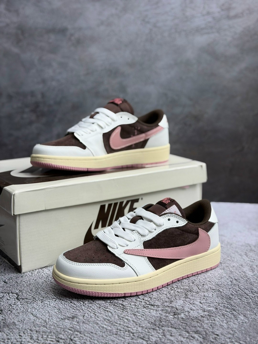 кроссовки nike travis scott x air jordan 1 low,nike air jordan 1 low travis scott reverse mocha,nike air jordan 1 low travis scott,кроссовки nike travis scott x air jordan 1,air jordan 1 low travis sc