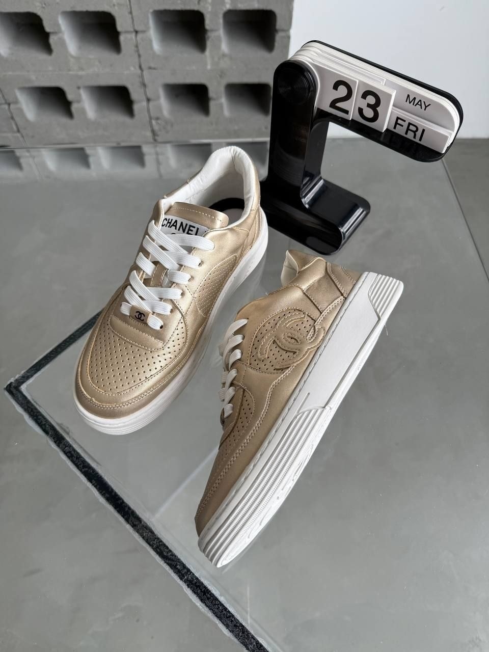 chanel кроссовки,,кроссовки женские chanel,chanel кеды,белые кожаные кеды