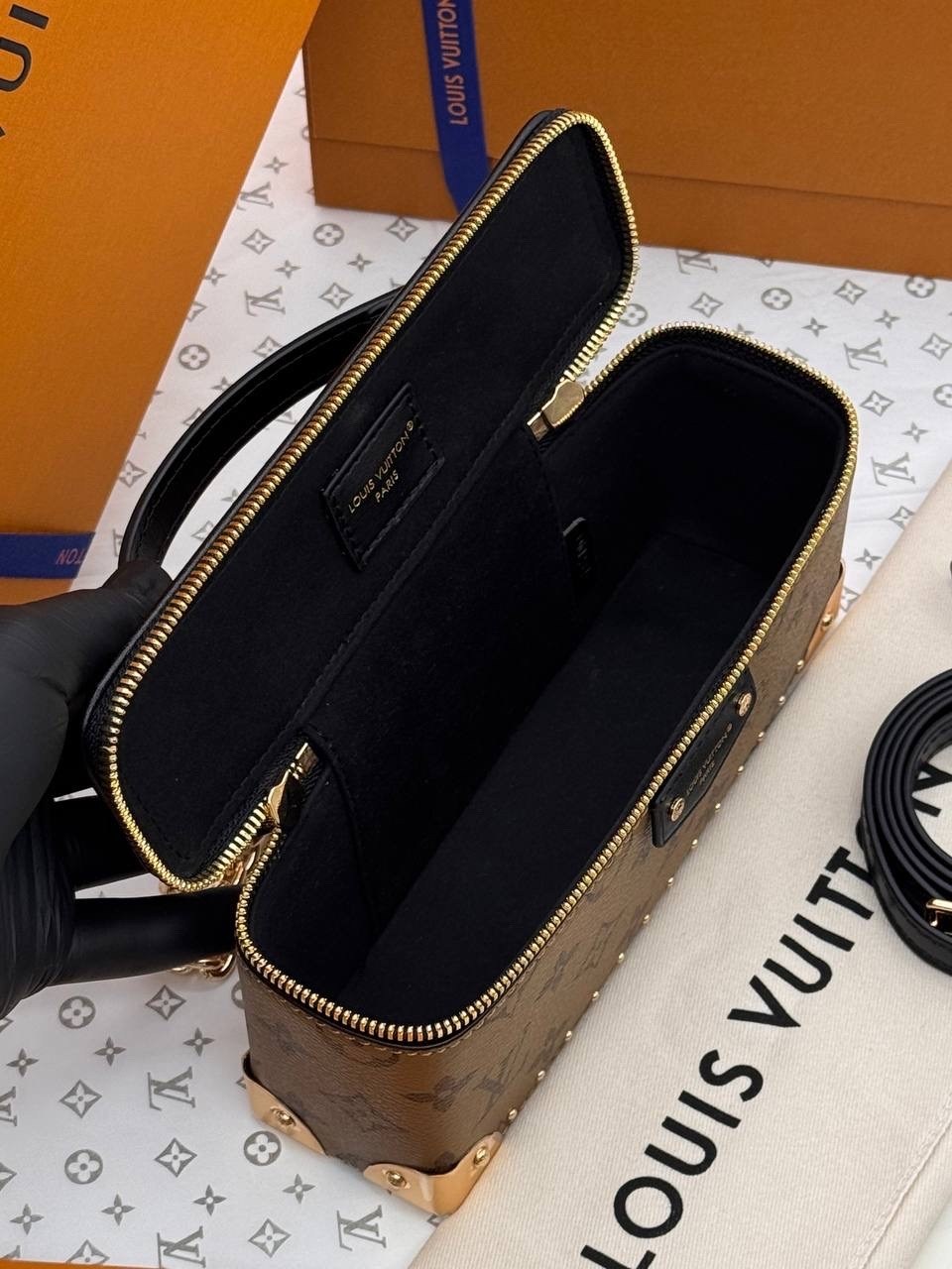 женская сумка louis vuitton,louis vuitton сумка на плечо,сумка louis vuitton,модная женская сумка,сумка женская брендовая