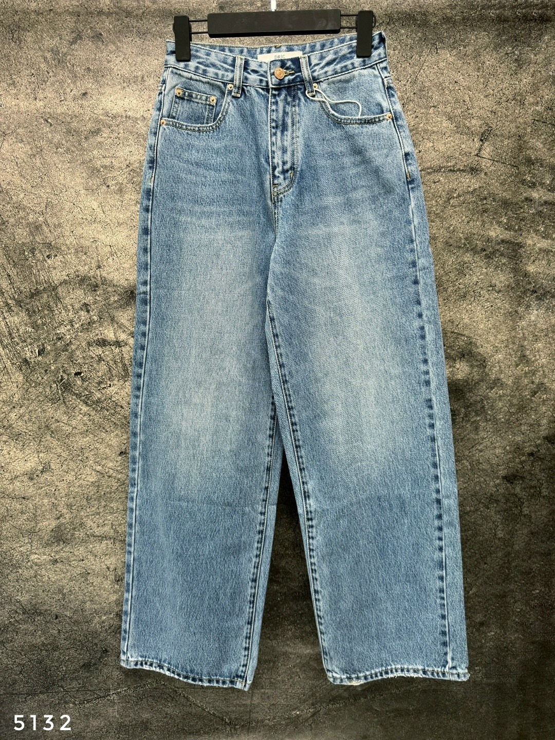 джинсы прямые,женские джинсы,джинсы balenciaga,широкие джинсы,джинсы широкие женские