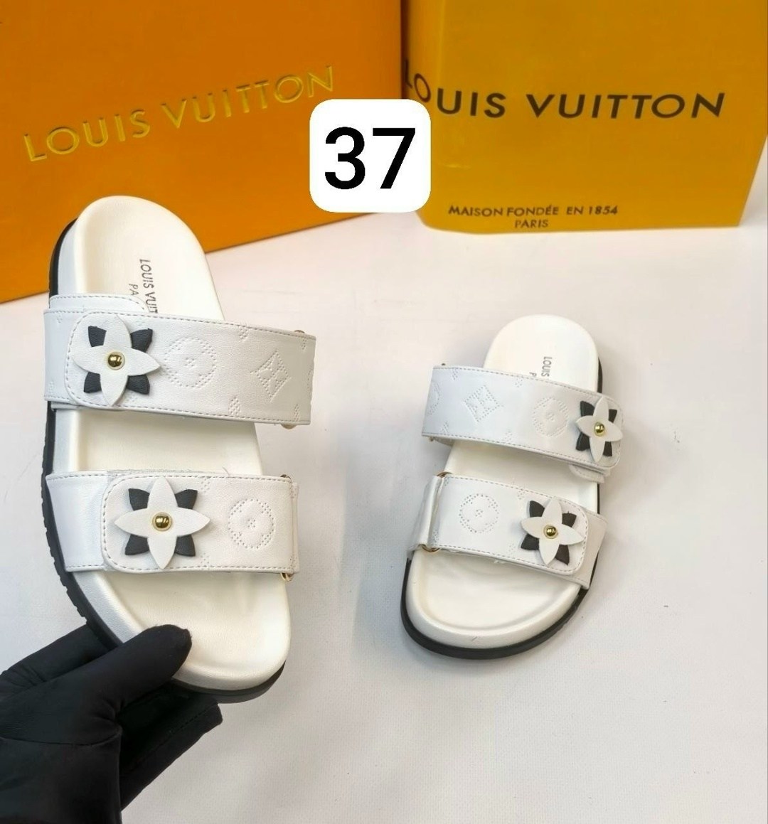 louis vuitton шлепанцы,сандалии louis vuitton,тапочки louis vuitton,новые женские модные тапочки от louis vuitton,женские модные тапочки louis vuitton