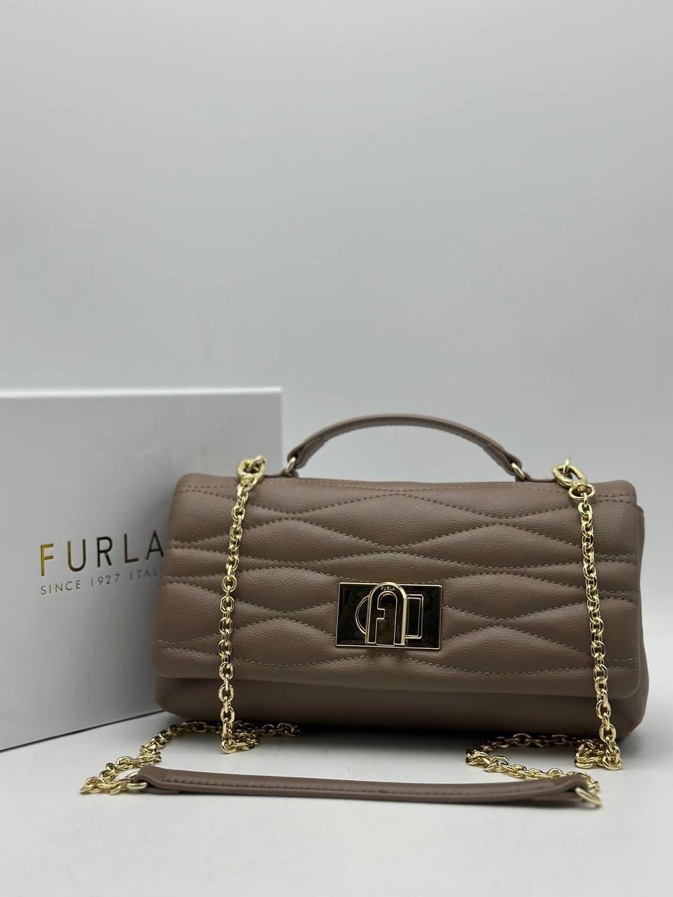 женская сумка furla,сумка,furla сумка,женская сумка,сумка через плечо с цепочкой furla