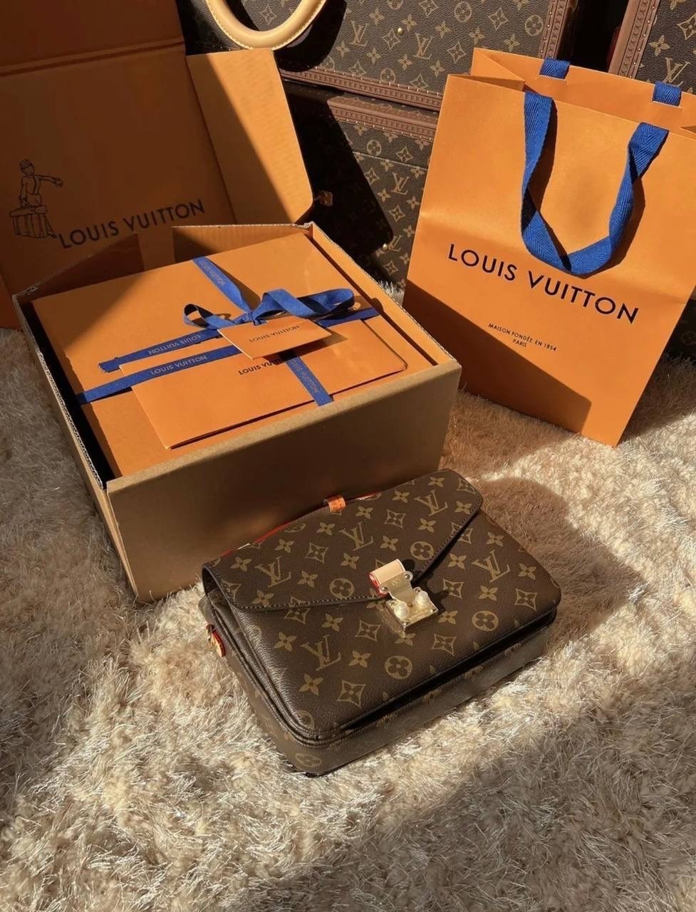 cумка louis vuitton,сумка pochette metis louis vuitton,louis vuitton женская сумка,сумка луи виттон метис,сумка louis vuitton metis pochette оригинал