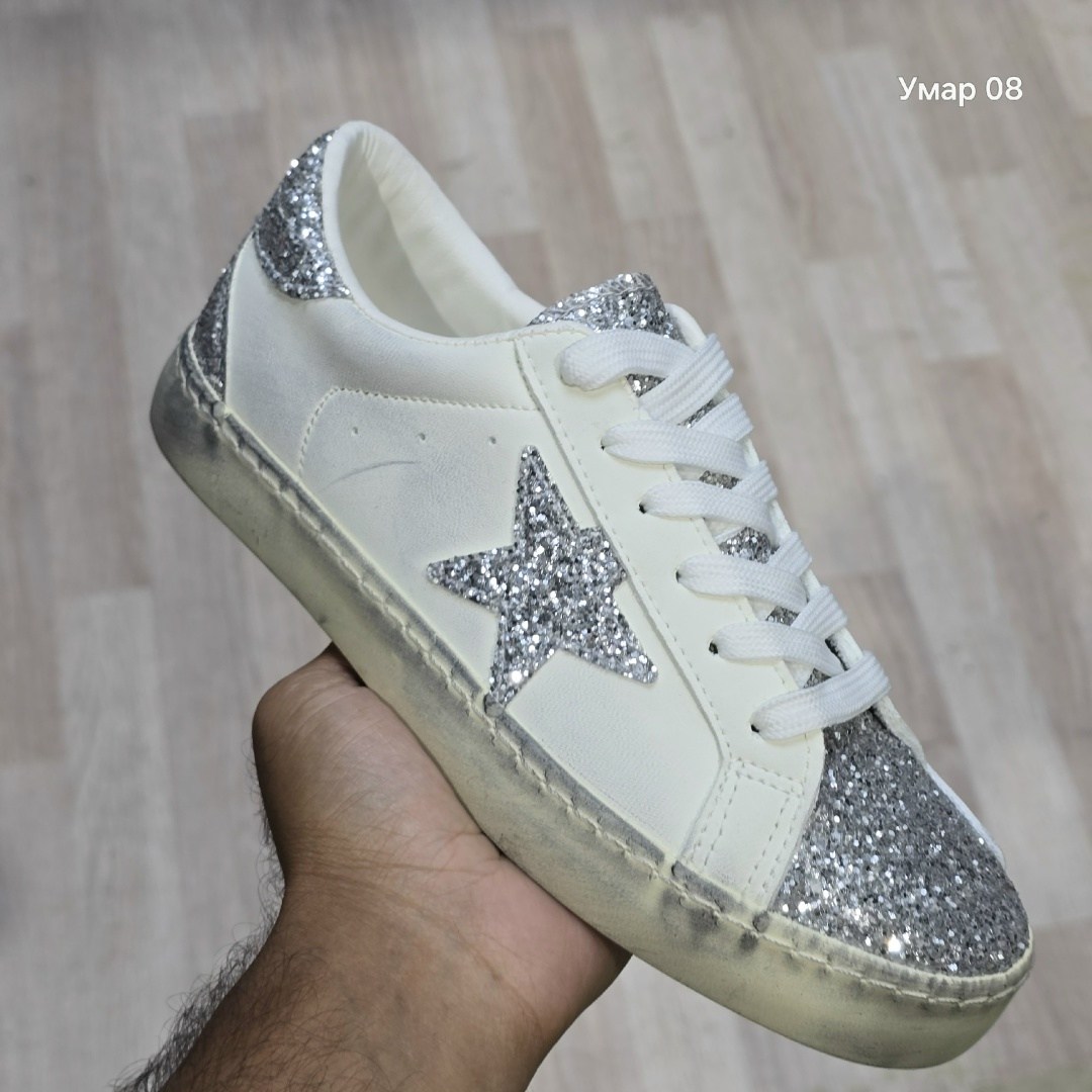 ,golden goose кеды hi star с блестками белый,golden goose кеды hi star на платформе черный,golden goose кеды baskets superstar с блестками серый,golden goose кеды с блестками