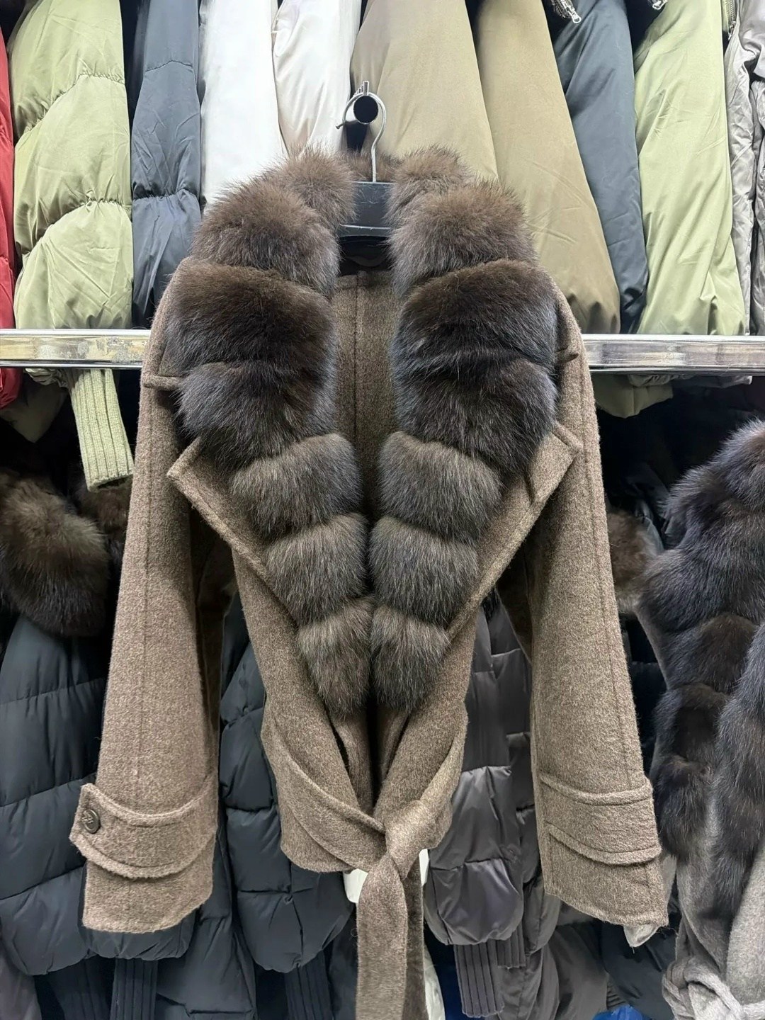пальто с мехом,кашемировое пальто с натуральным мехом,пальто с натуральным мехом,пальто с мехом женское,женское пальто с натуральным мехом