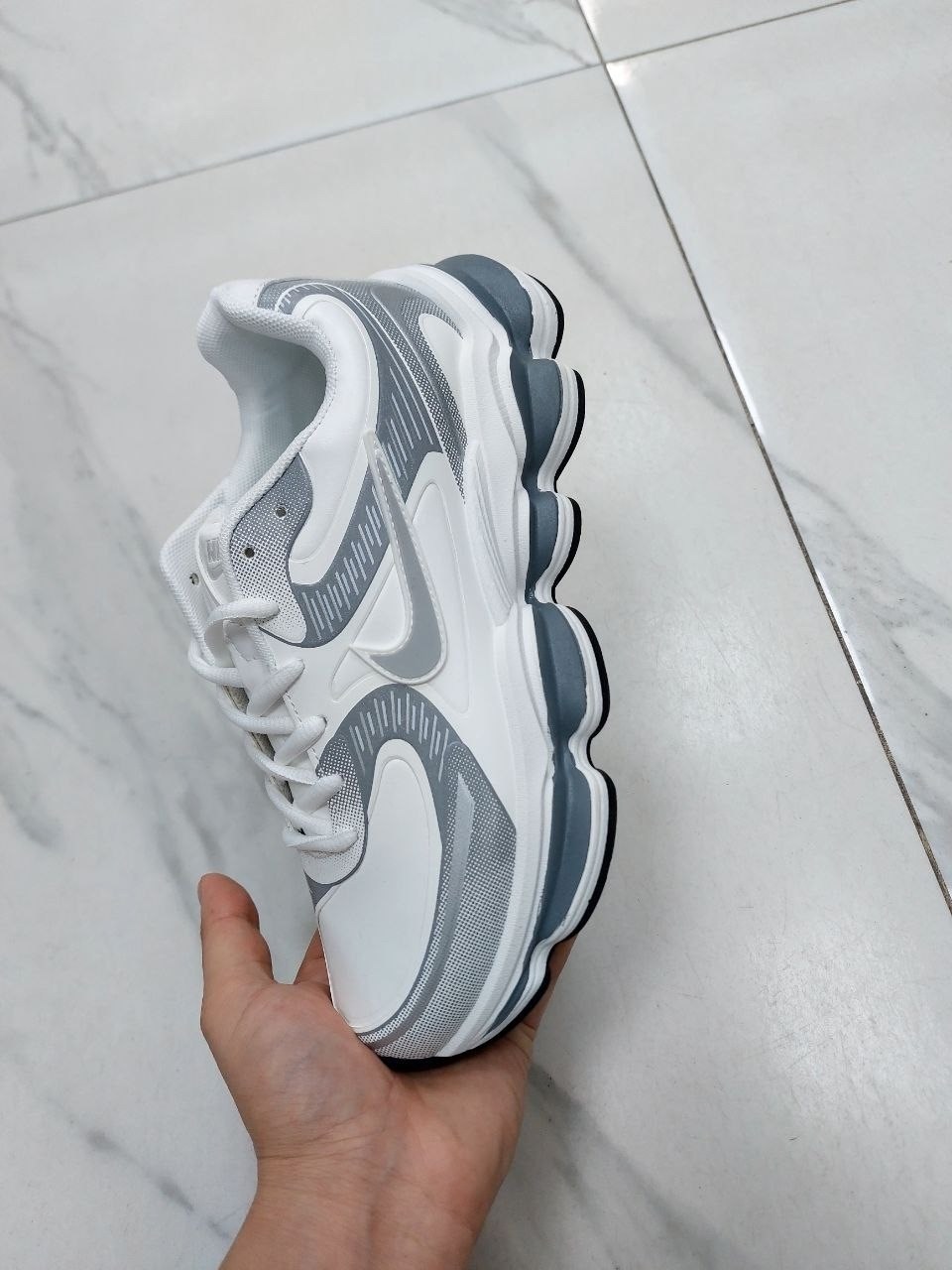 кроссовки adidas,кроссовки адидас,кроссовки,повседневные кроссовки,спортивная