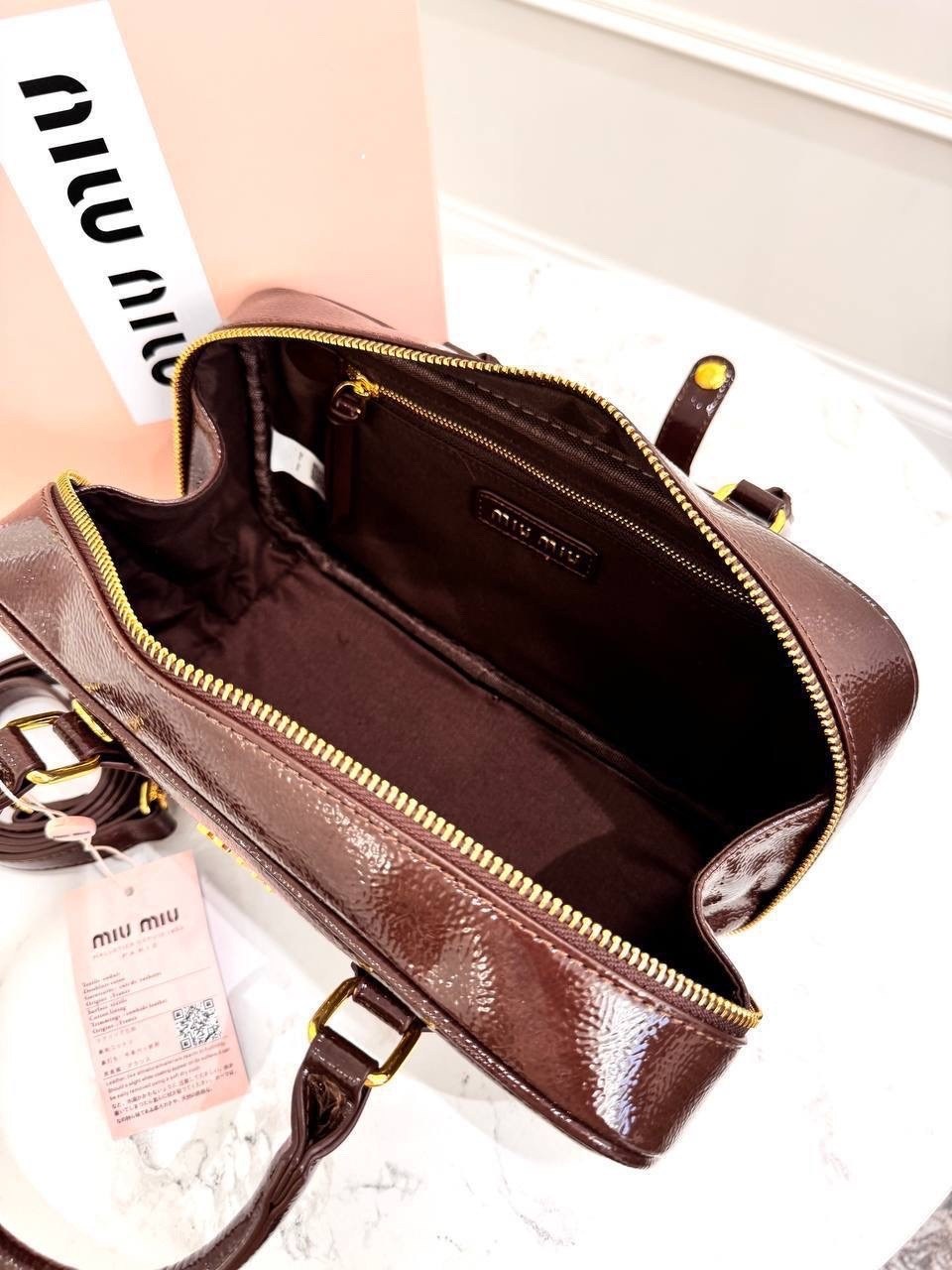 женская сумка miu miu,сумка miu miu люкс качества,сумка miu miu,сумка miu miu на плечо,женская кожаная сумка miu miu arcadie mini темно-коричневая