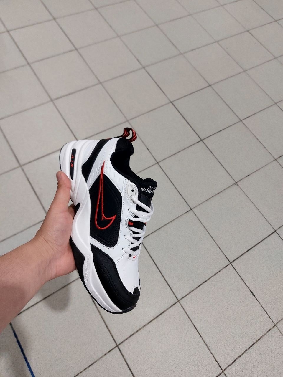 кроссовки nike air monarch iv,мужские кроссовки nike air monarch iv,кроссовки nike air monarch,мужские кроссовки nike air monarch iv white,спортивные кроссовки унисекс nike air monarch iv белые 42 eu