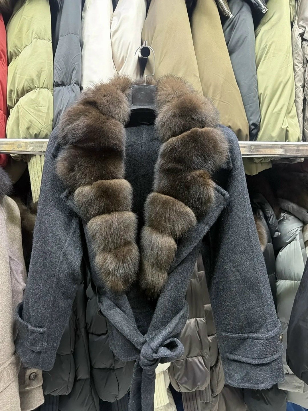 пальто с мехом,кашемировое пальто с натуральным мехом,пальто с натуральным мехом,пальто с мехом женское,женское пальто с натуральным мехом