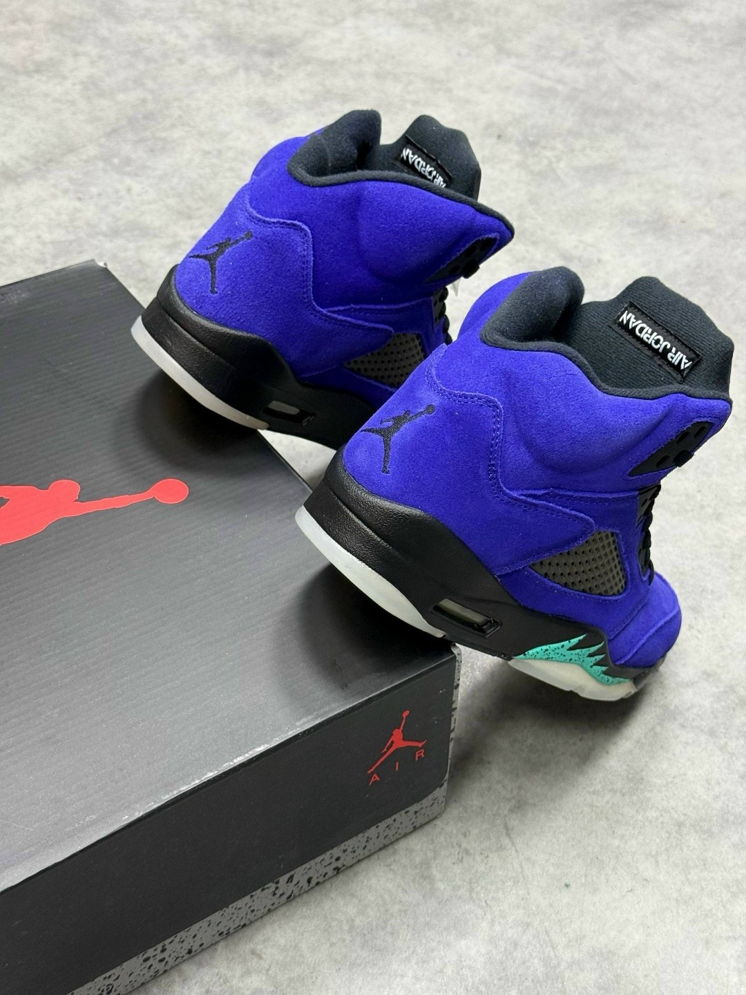 кроссовки air jordan 5 retro alternate grape,nike air jordan 5 retro,кроссовки air jordan 5 retro,air jordan 5,баскетбольная