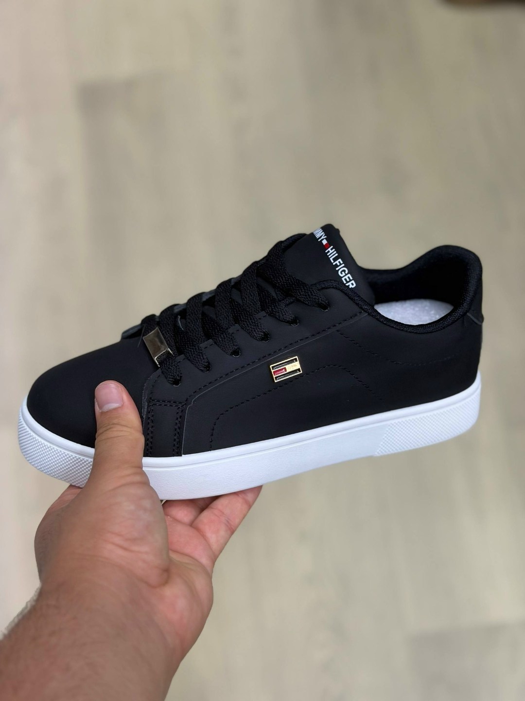 ,мужские кроссовки tommy hilfiger,кроссовки классические,кроссовки коричневые,кроссовки tommy hilfiger