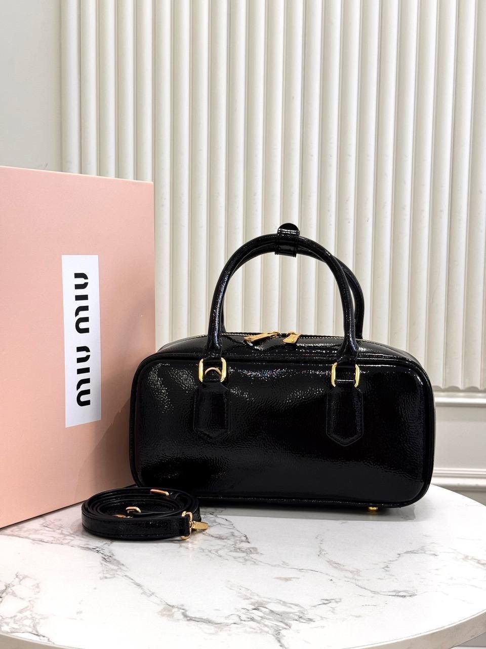 женская сумка miu miu,сумка miu miu люкс качества,сумка miu miu,сумка miu miu на плечо,женская кожаная сумка miu miu arcadie mini темно-коричневая