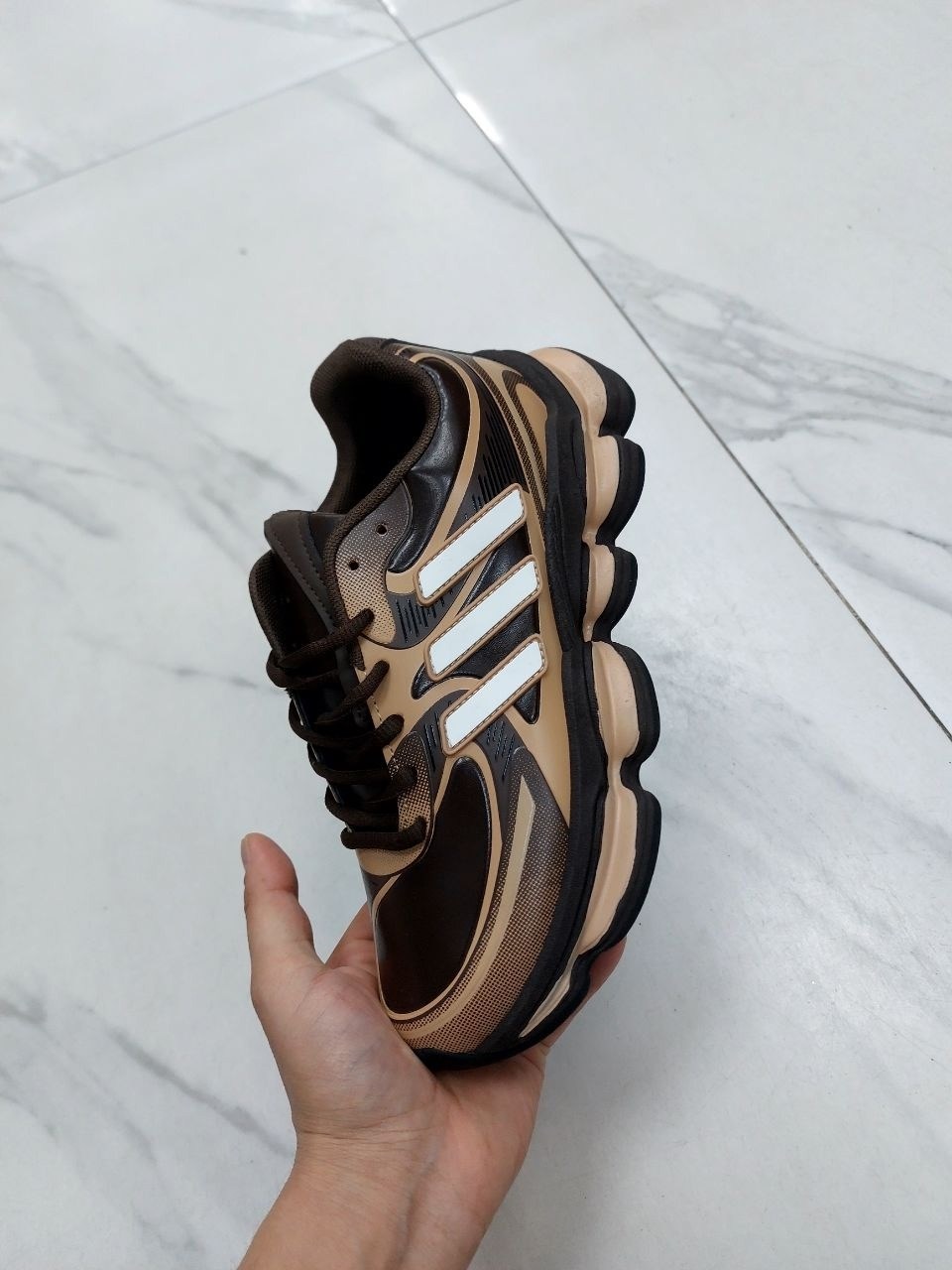 кроссовки adidas,кроссовки адидас,кроссовки,повседневные кроссовки,спортивная
