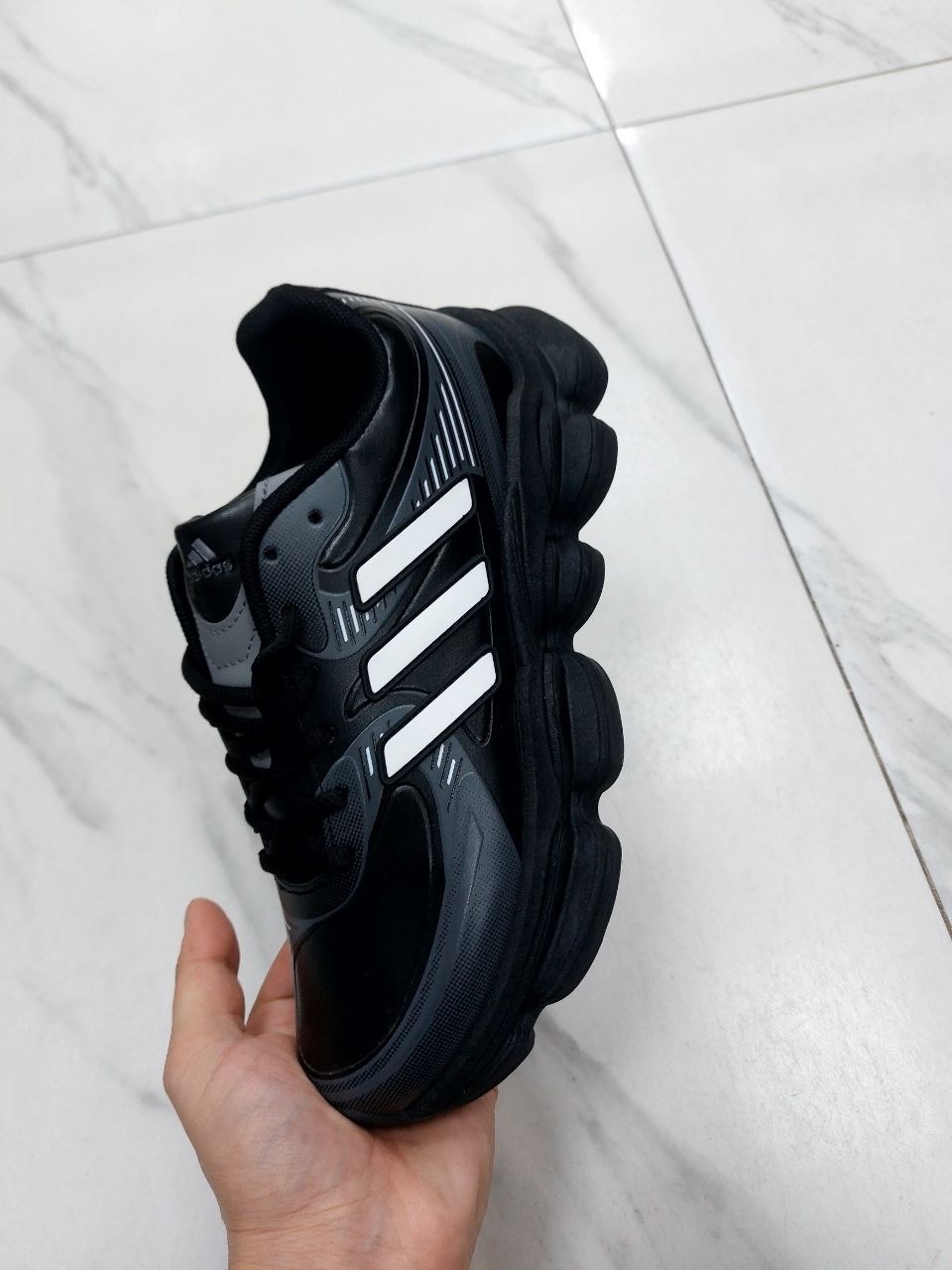 кроссовки adidas,кроссовки адидас,кроссовки,повседневные кроссовки,спортивная