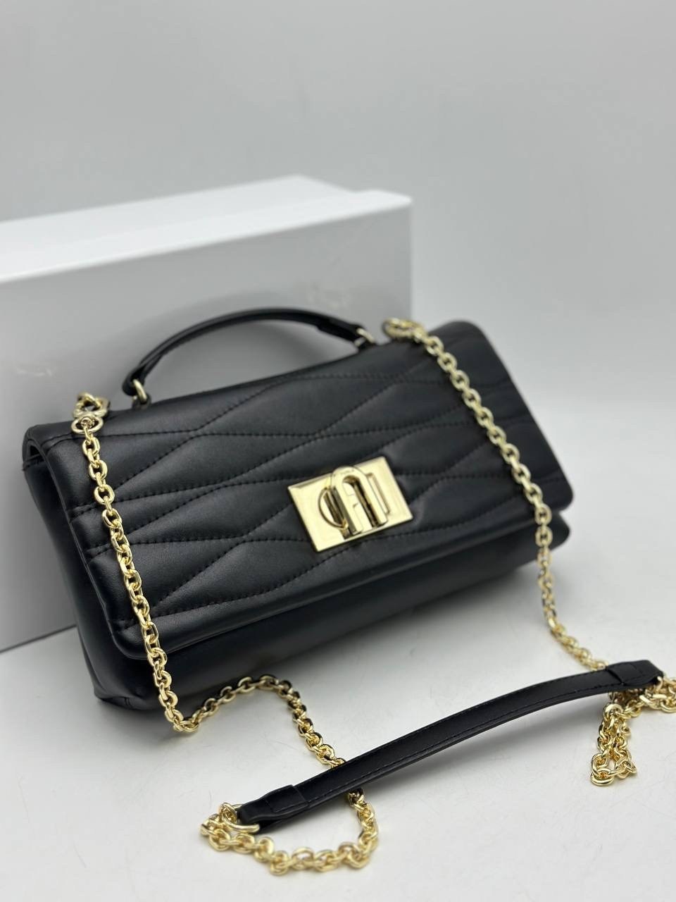 женская сумка furla,сумка,furla сумка,женская сумка,сумка через плечо с цепочкой furla