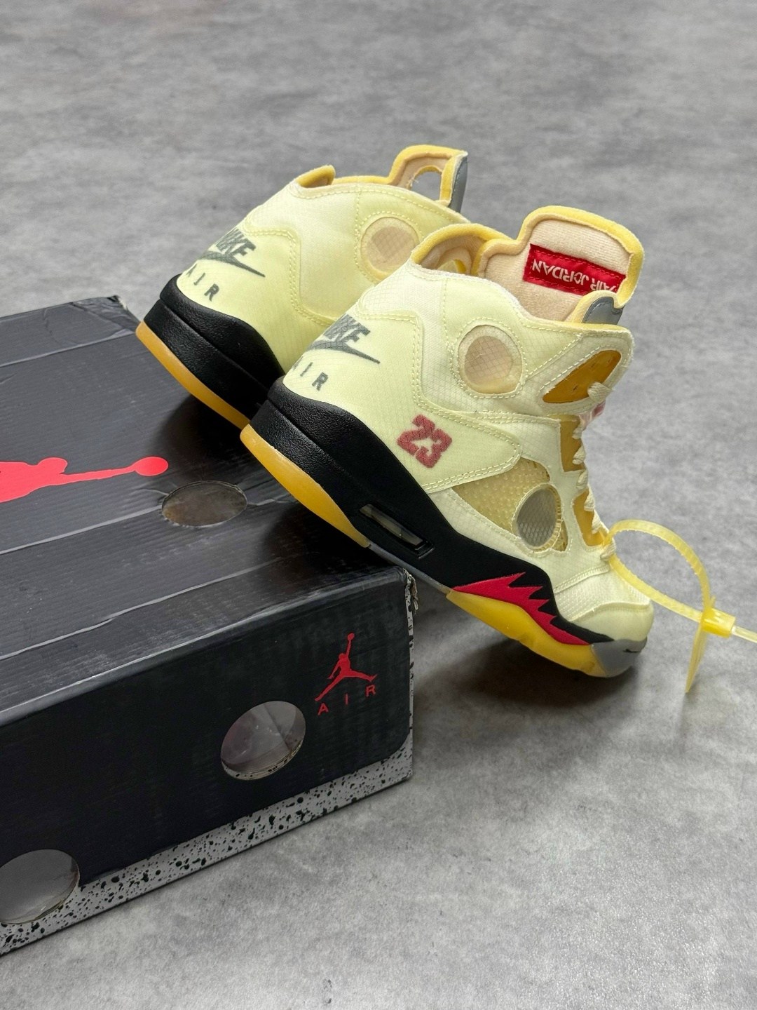 nike air jordan 5 retro,кроссовки nike air jordan 5 off-white sp sail,nike air jordan 5,nike air jordan 5 off white sail,баскетбольная