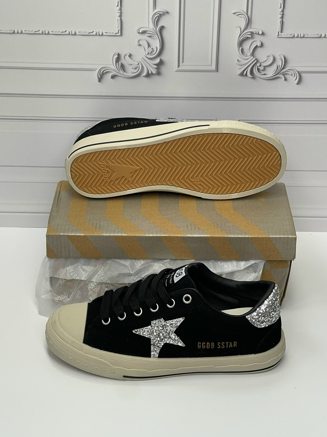 golden goose кеды hi star на платформе черный,кеды hi star с блестками golden goose черный,,кеды super-star с блестками golden goose черный,golden goose кеды hi star черный