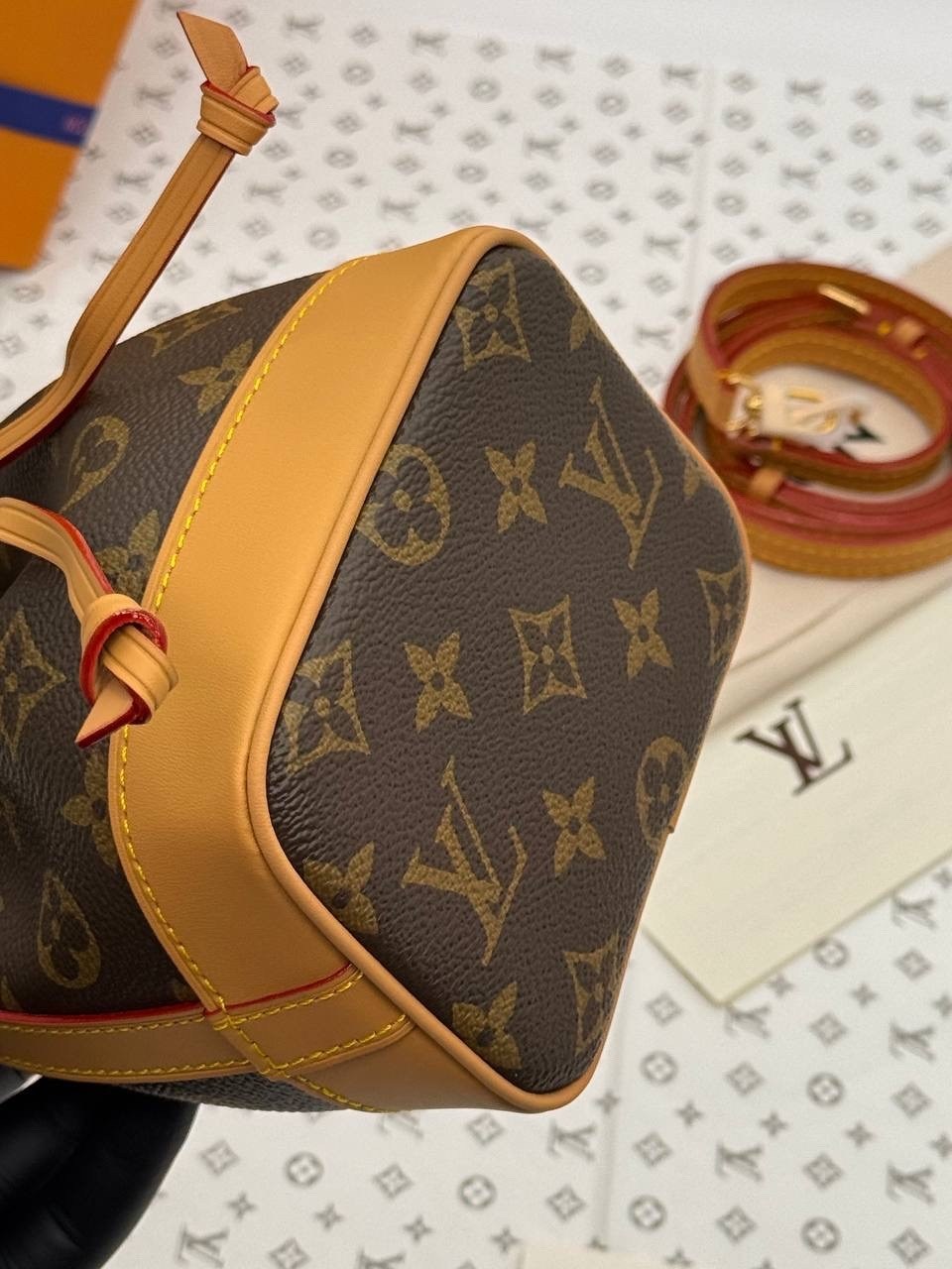 louis vuitton сумка на плечо,louis vuitton сумка,сумкмешок луи ветон,сумка женская louis vuitton,сумки луи виттон