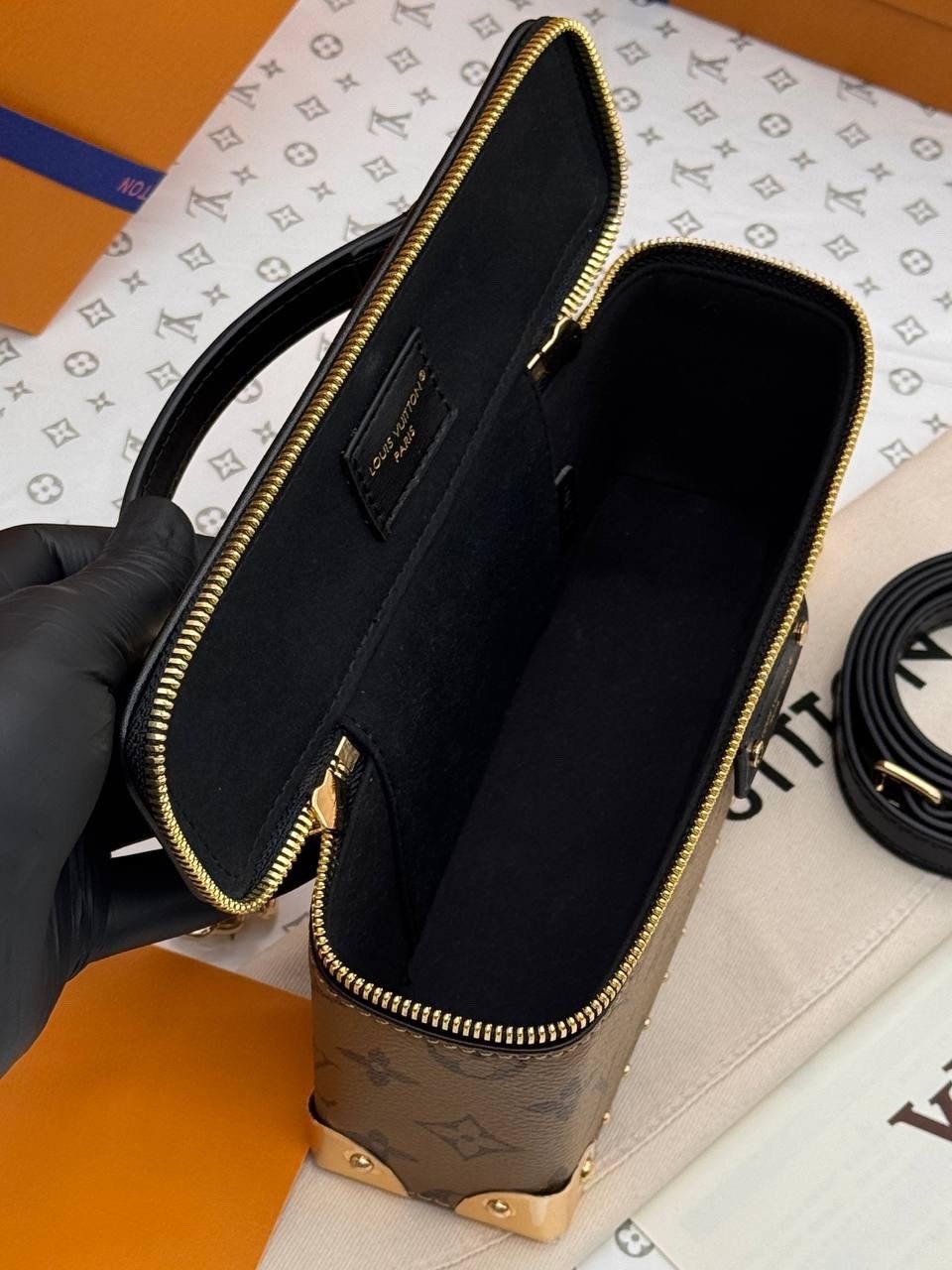 женская сумка louis vuitton,louis vuitton сумка на плечо,сумка louis vuitton,модная женская сумка,сумка женская брендовая