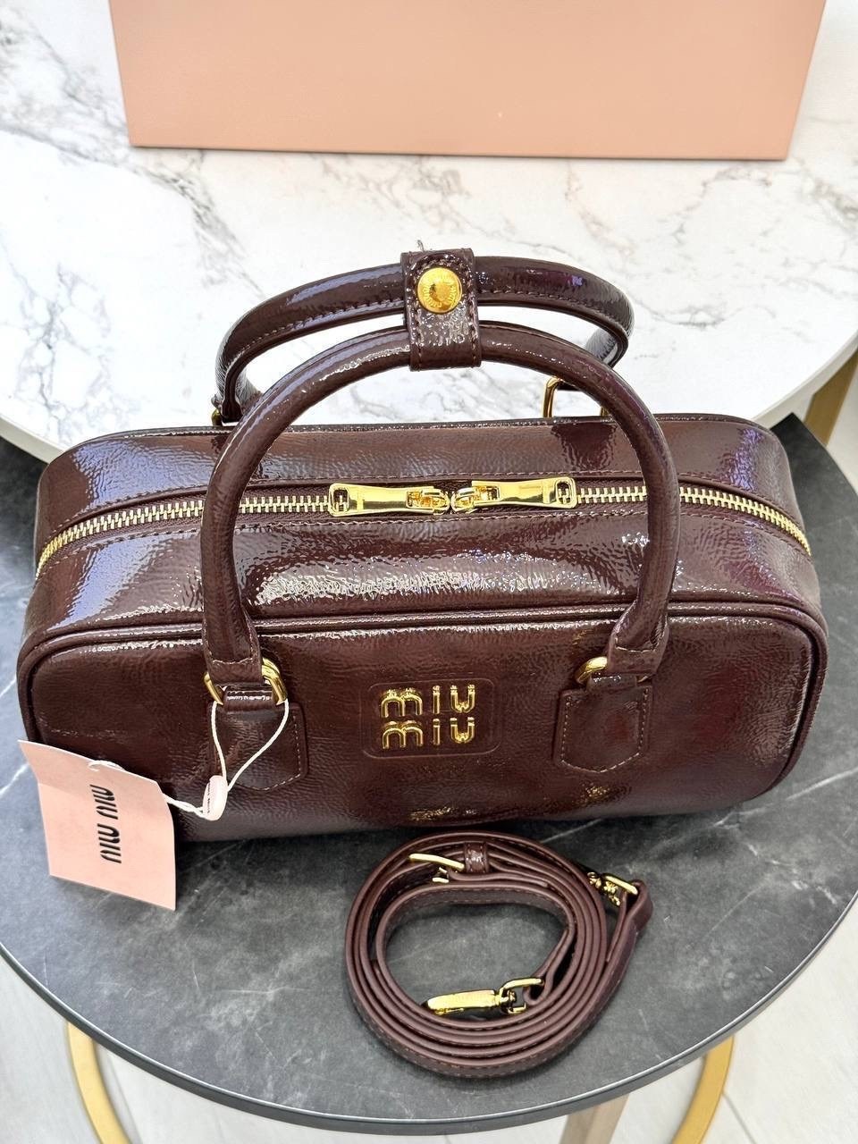 женская сумка miu miu,сумка miu miu люкс качества,сумка miu miu,сумка miu miu на плечо,женская кожаная сумка miu miu arcadie mini темно-коричневая