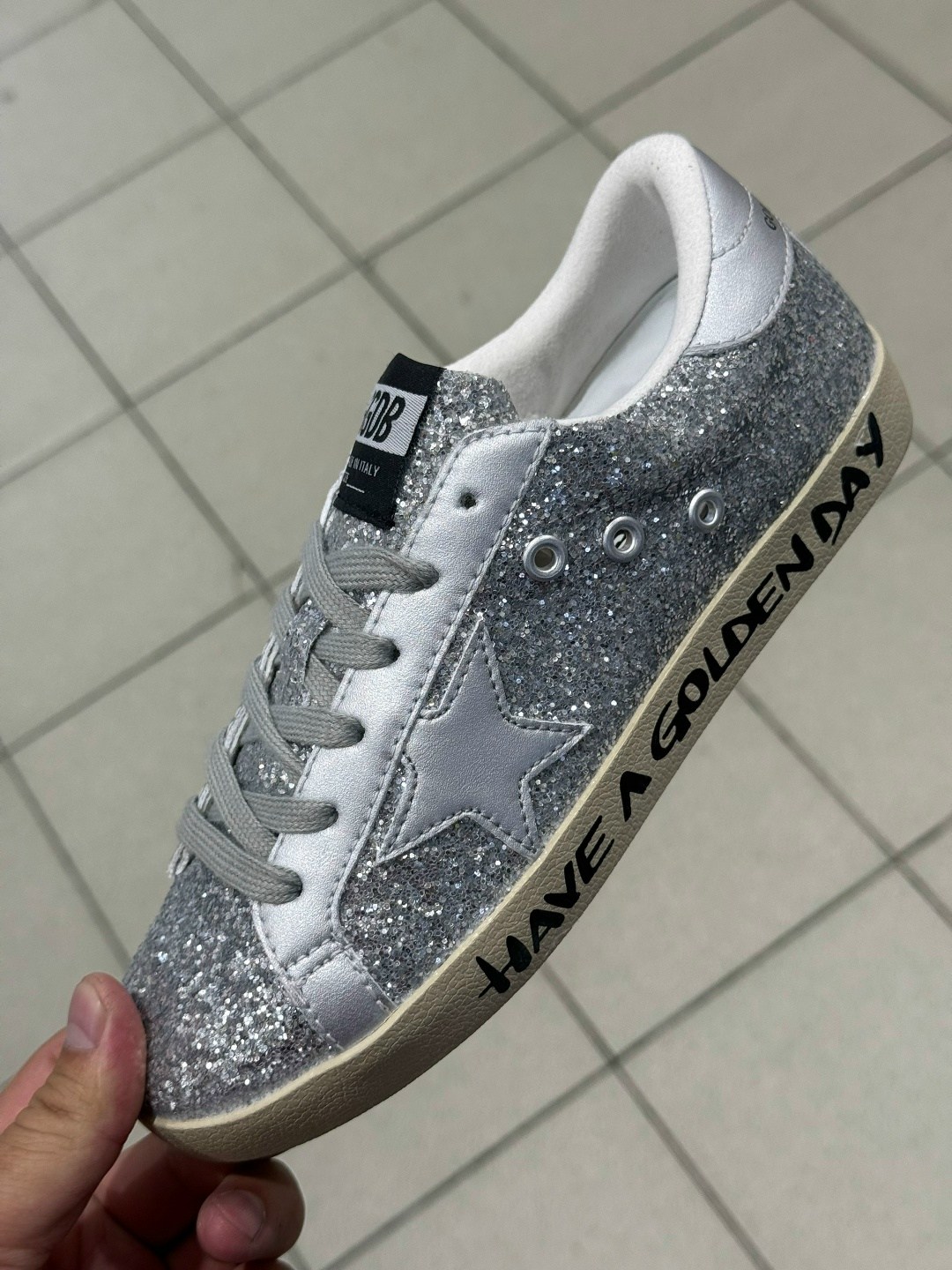 ,golden goose кеды super-star с блестками серебристый,golden goose sneakers superstar silver glitter,голден гус кеды блестящие,golden goose кеды блестящие