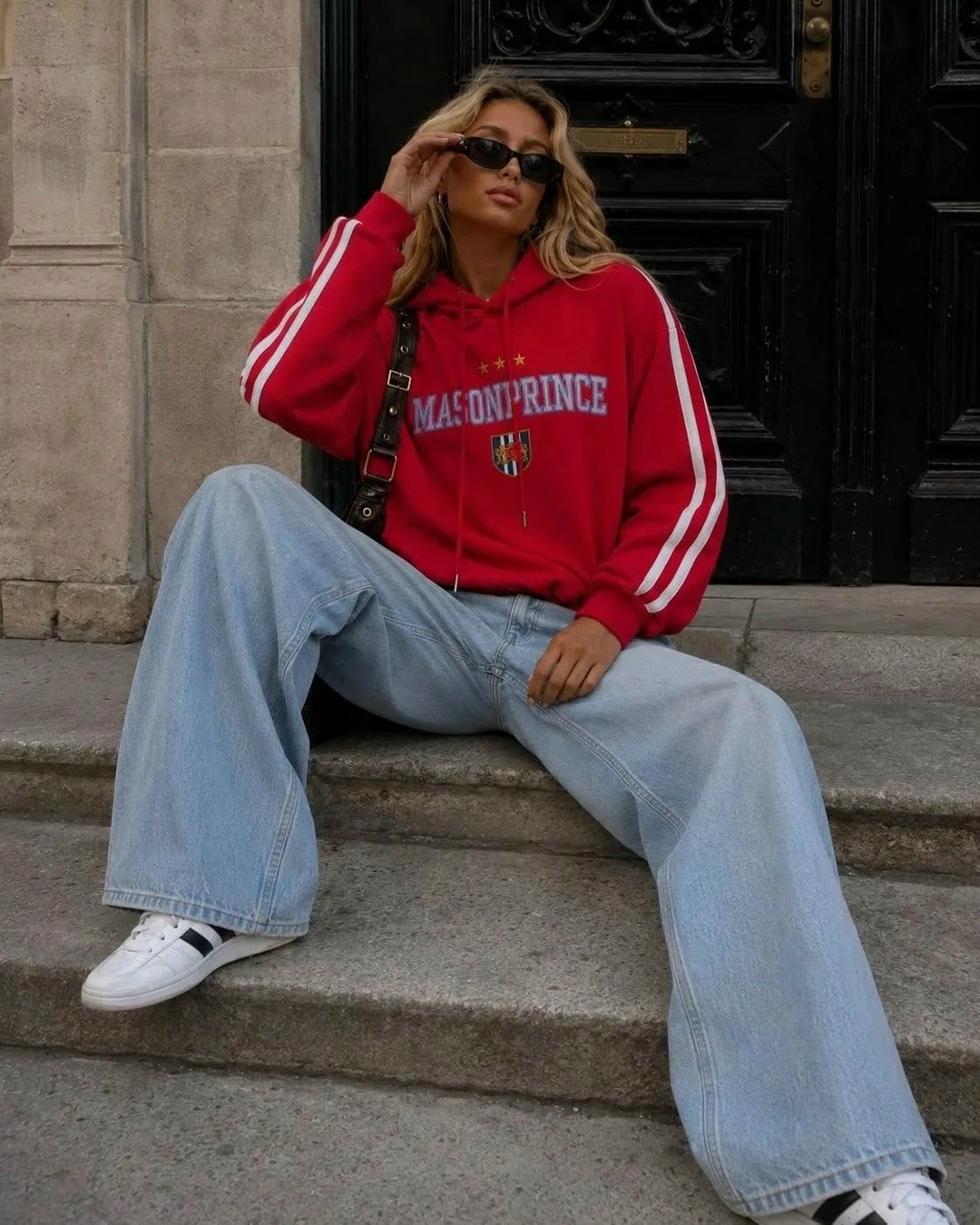 blue sweatshirt,кэжуал одежда,уличный стиль,оверсайз худи,спортивные костюм