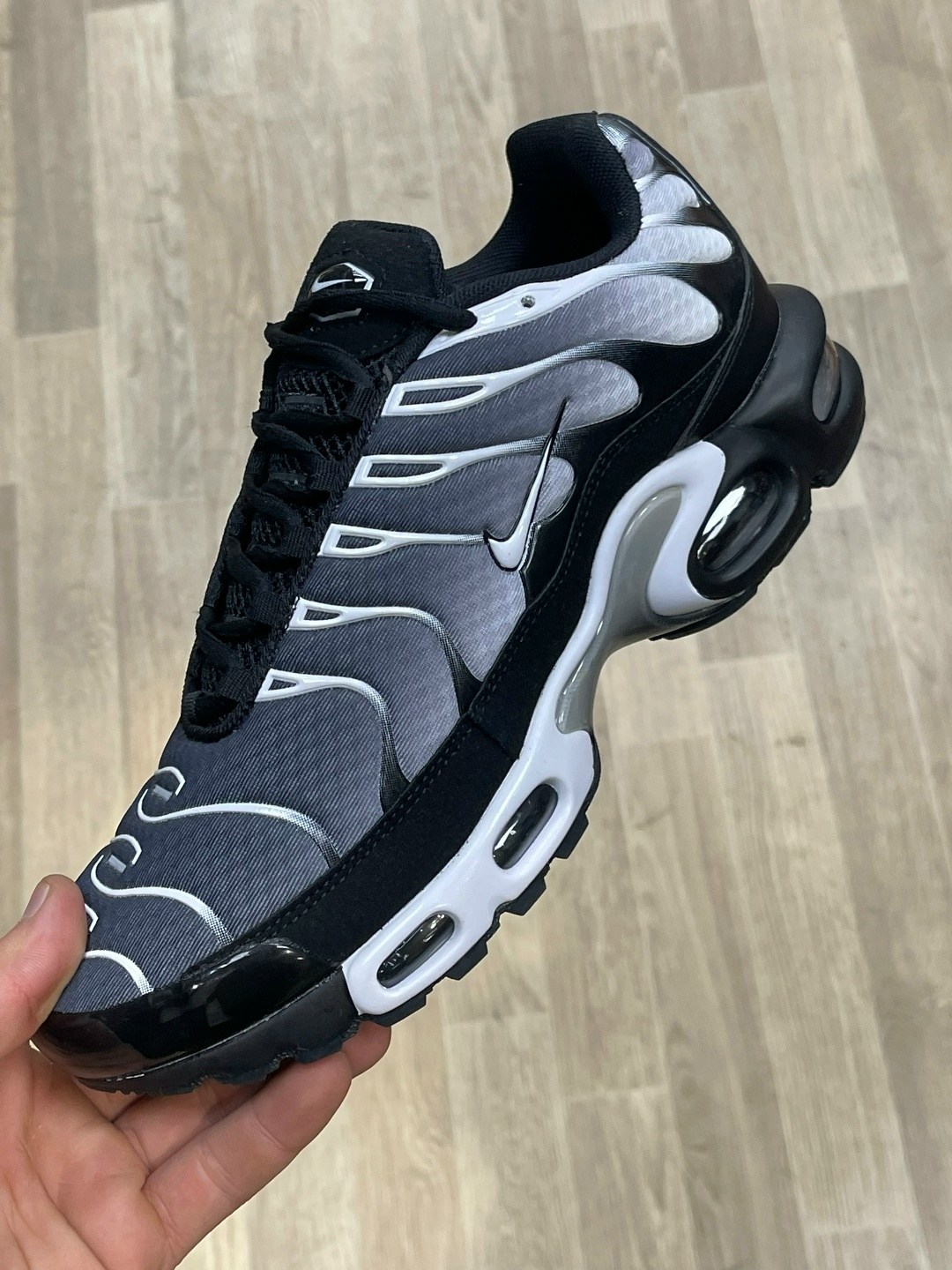 кроссовки nike air max tn plus,nike air max tn plus,nike air max plus,nike tn air max plus triple black,nike air max tn plus black