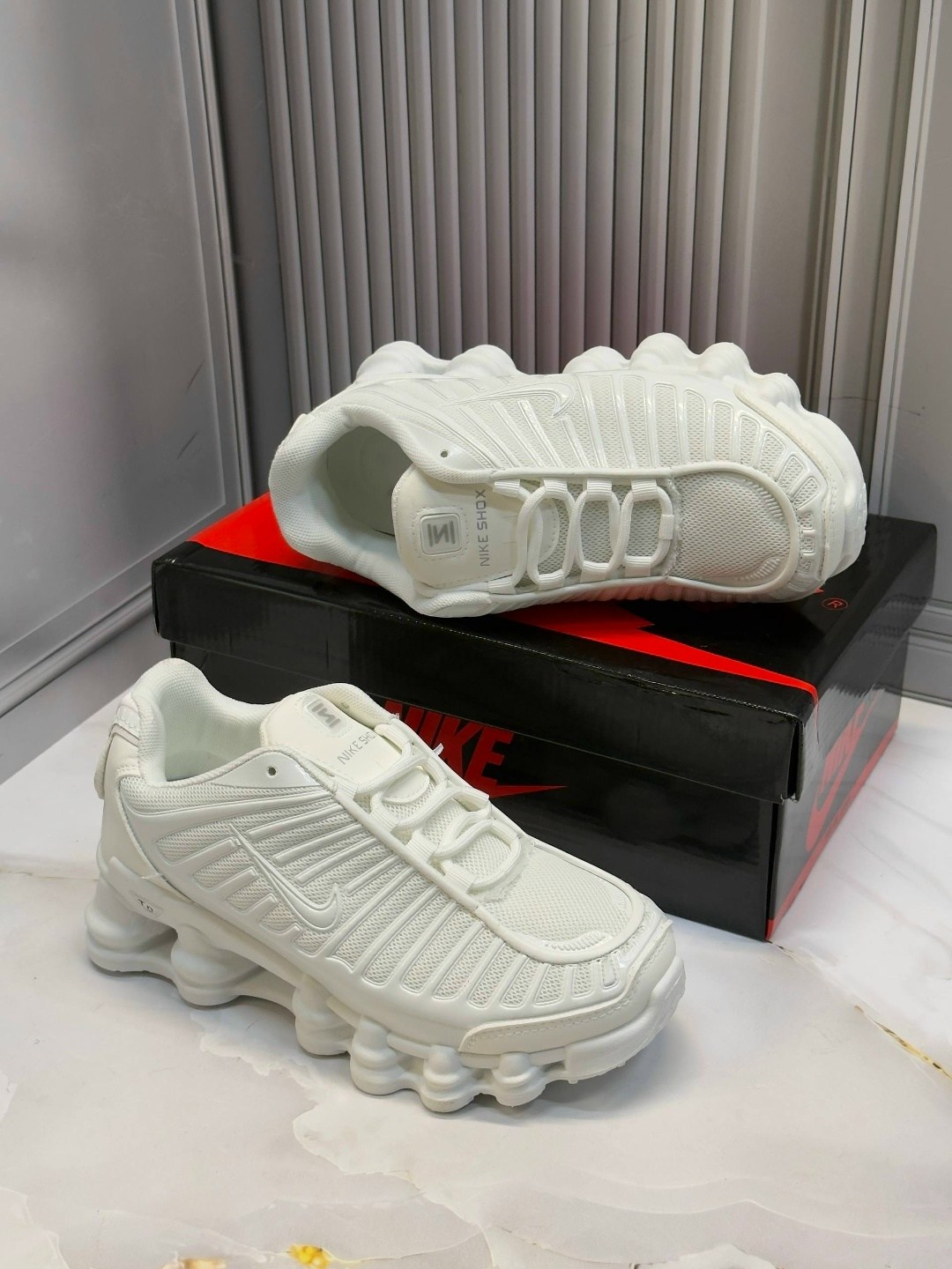 nike shox tl "white metallic silver" кроссовки,nike shox tl white metallic silver,кроссовки nike shox tl,кроссовки nike shox tl для бега белые мужские женские,кроссовки мужской nike