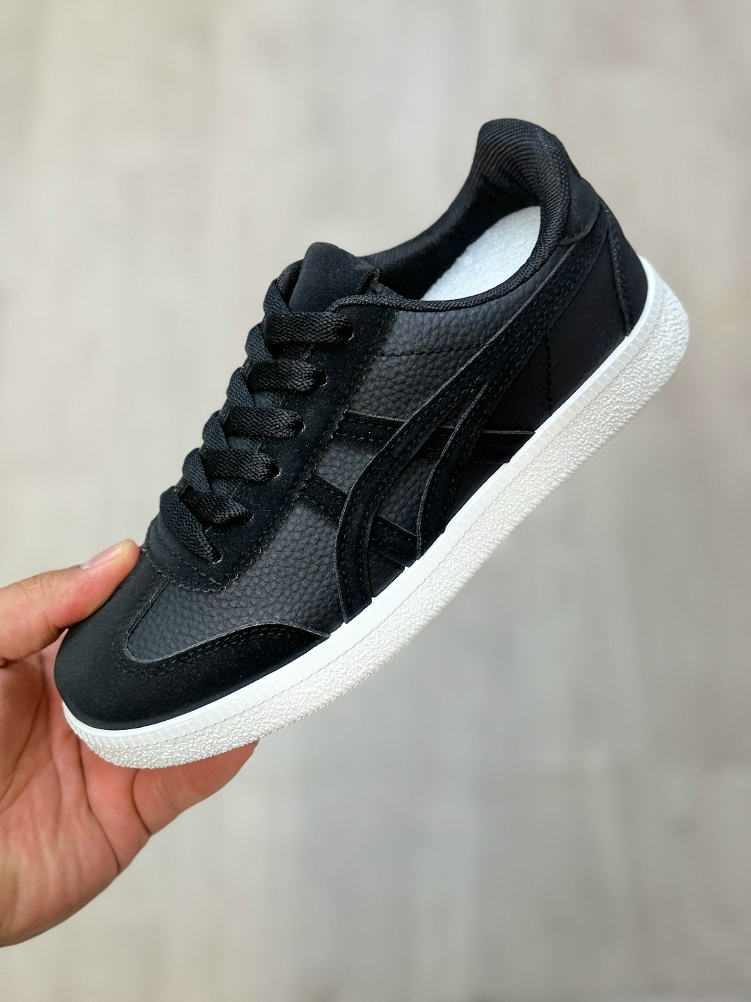 ,кроссовки onitsuka tiger,кроссовки onitsuka tiger tokuten,повседневные кроссовки,классические кроссовки