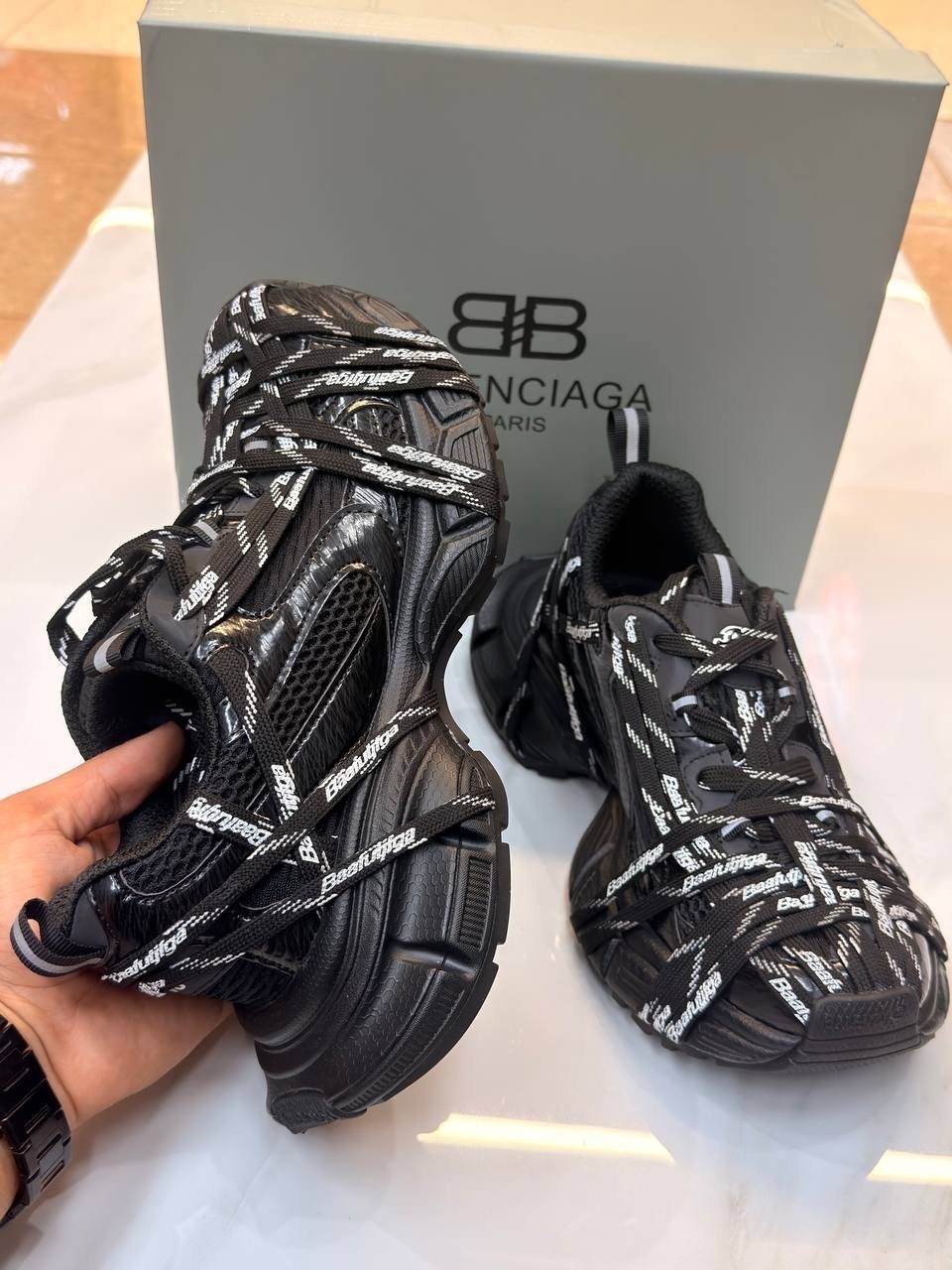кроссовки женские balenciaga,кроссовки balenciaga balenciaga кроссовки,balenciaga кроссовки,женские кроссовки balenciaga track a133933 чёрные,спортивные кроссовки balenciaga