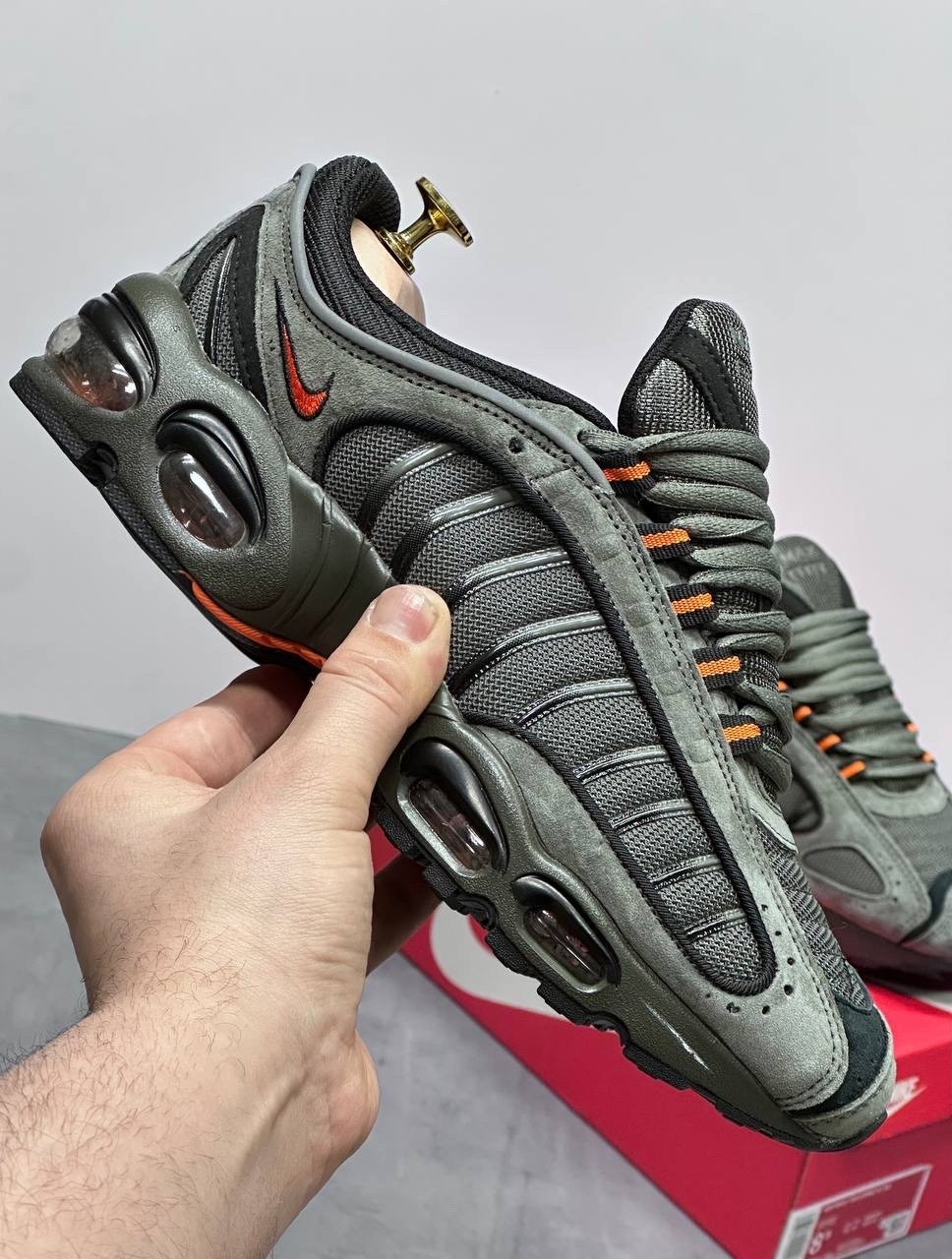 кроссовки nike air max tailwind 4,кроссовки nike air max tn plus,nike air max tailwind 4,мужские кроссовки nike air max tailwind 4,nike air max tailwind 5 skepta