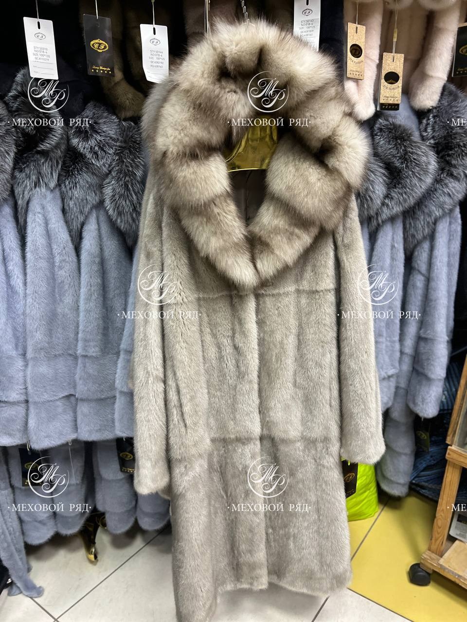 шуба норковая nafa с капюшоном из соболя,шуба норковая,шуба норковая с капюшоном,шуба норка,шуба