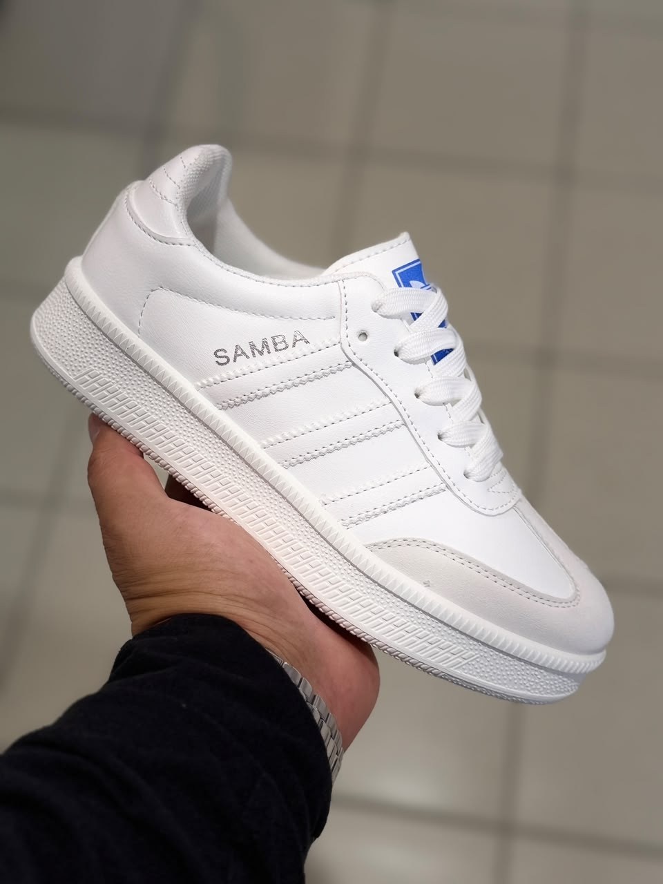 ,кроссовки мужские женские adidas,женские кроссовки,женские кроссовки адидас белые классические,кроссовки adidas