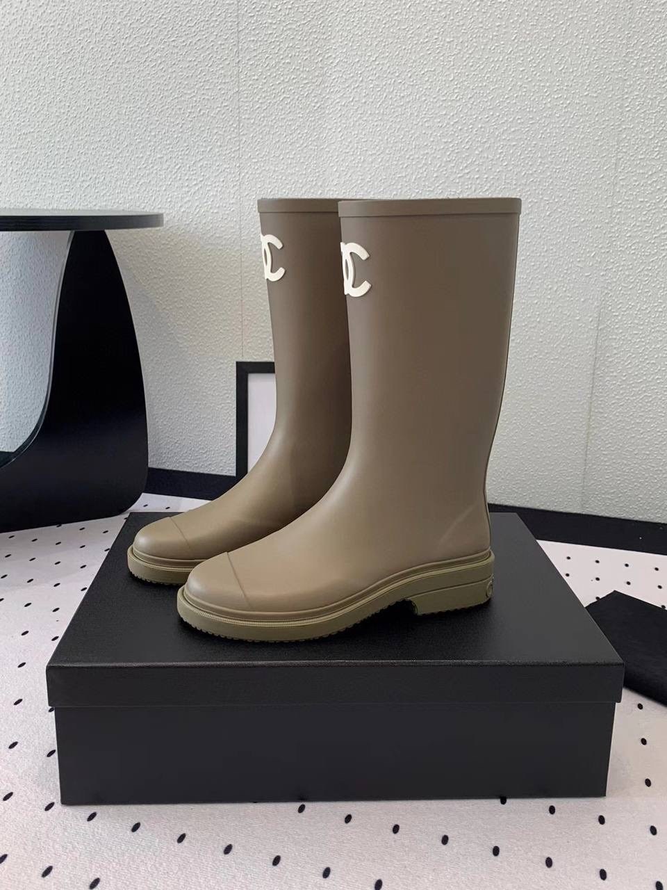 сапоги chanel,резиновые сапоги chanel,женские резиновые сапоги chanel,сапоги шанель,резиновые сапоги шанель