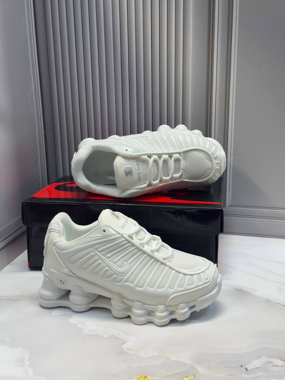 nike shox tl "white metallic silver" кроссовки,nike shox tl white metallic silver,кроссовки nike shox tl,кроссовки nike shox tl для бега белые мужские женские,кроссовки мужской nike