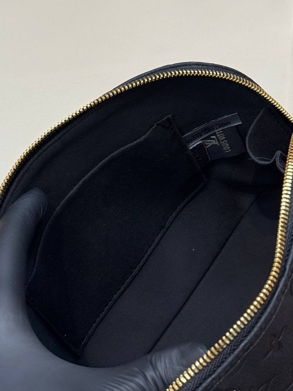 женская сумка louis vuitton,сумкa louis vuitton,сумка louis vuitton в форме ракушки,сумка луи виттон,женская сумка louis vuitton alma