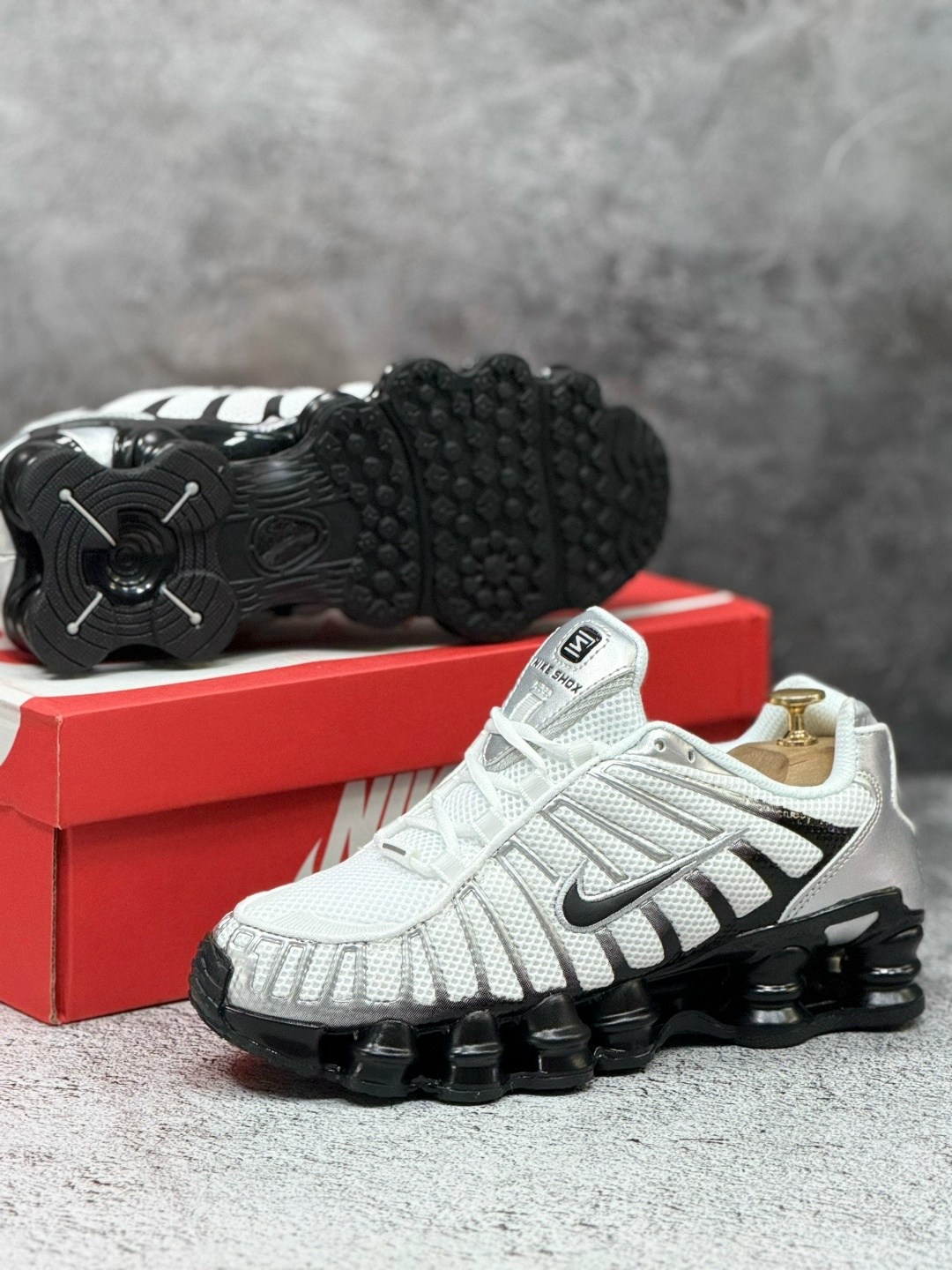 nike shox tl white metallic silver,кроссовки nike shox tl,nike shox tl "white metallic silver" кроссовки,nike shox tl white,nike shox tl pure platinum