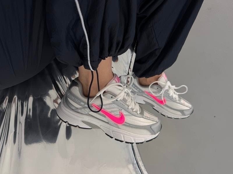 кроссовки nike initiator,женские беговые кроссовки initiator от finish line nike белый,кроссовки женские nike initiator белые,кроссовки nike,nike initiator