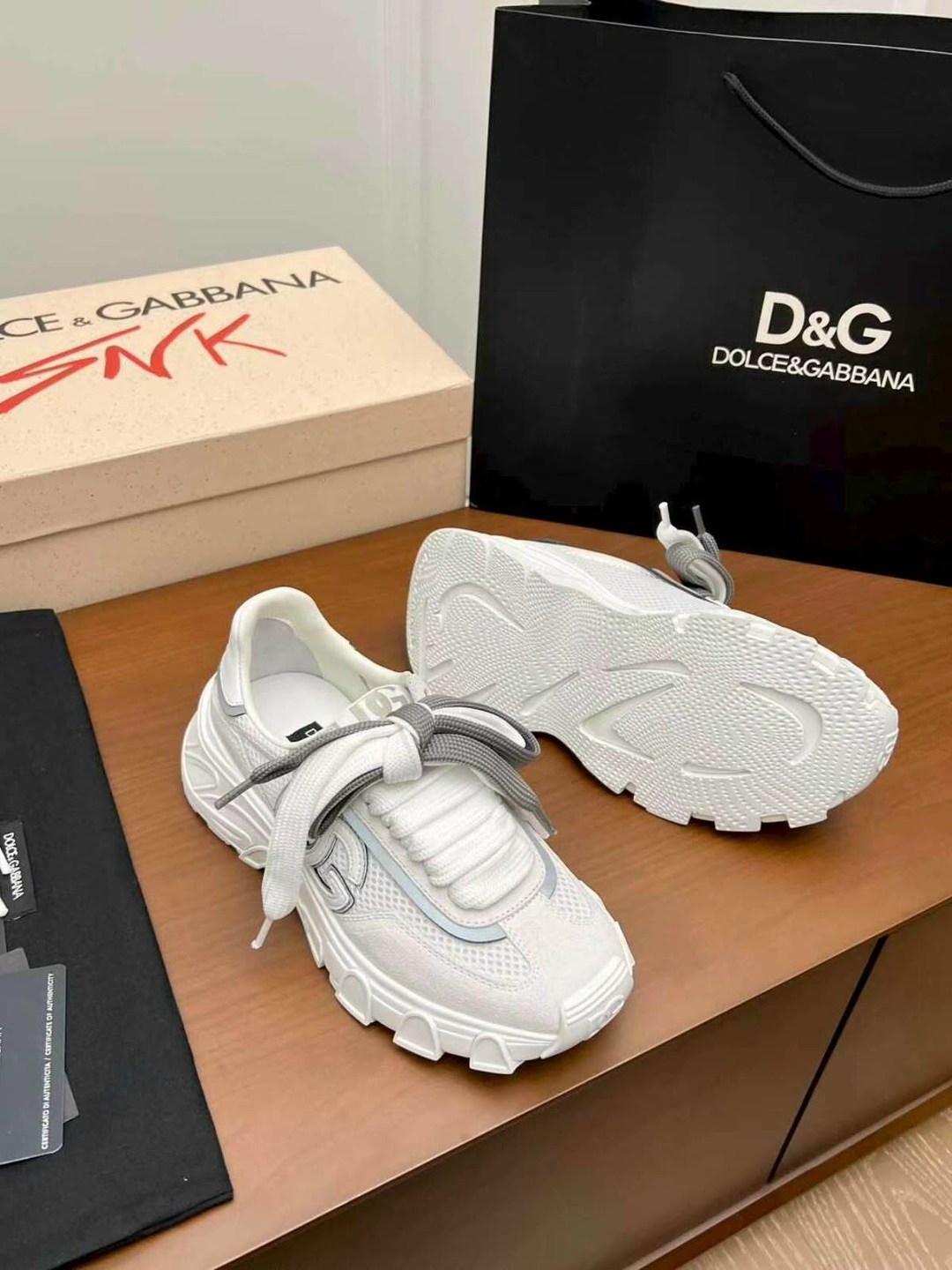 dolce & gabbana кроссовки,кроссовки женские dolce gabbana,кроссовки dolce gabbana dolce gabbana,кроссовки дольче габбана,кроссовки мужские женские  dolce&gabbana