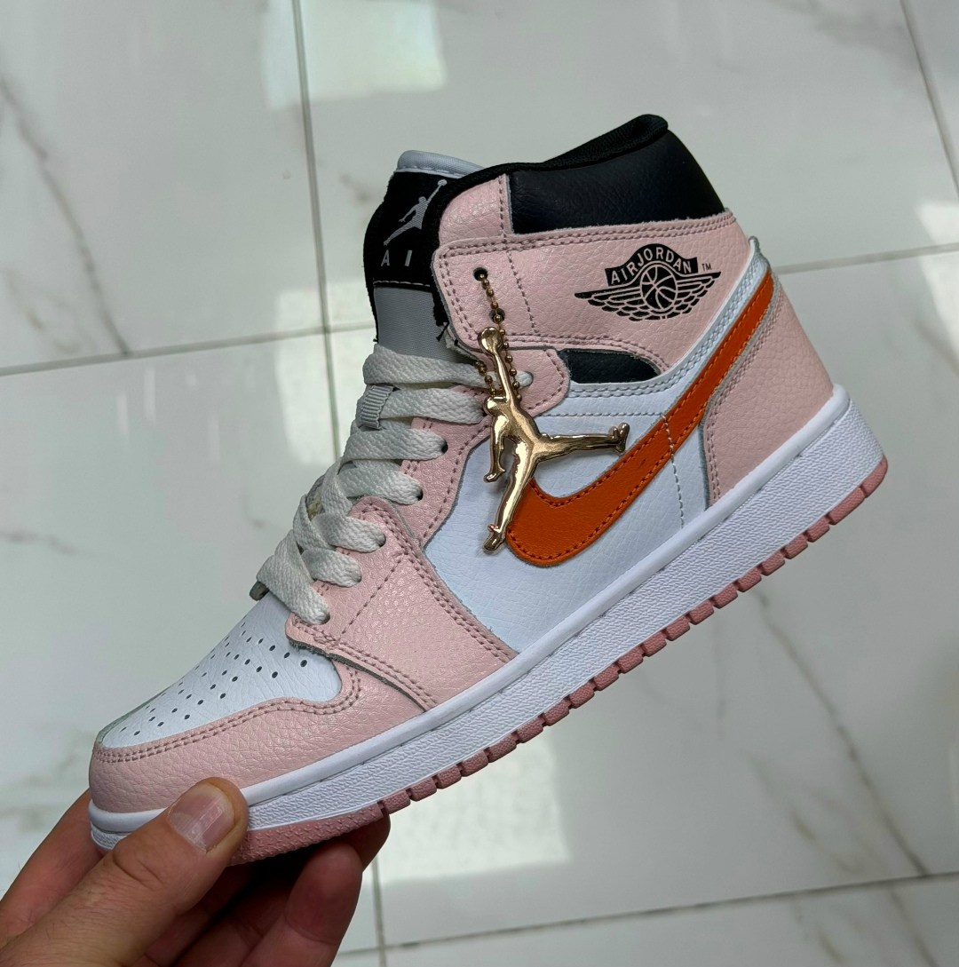 кроссовки женские nike air jordan 1,кроссовки nike air jordan 1 mid,кроссовки nike air jordan 1,nike air jordan 1 mid,кроссовки nike air jordan 1 retro