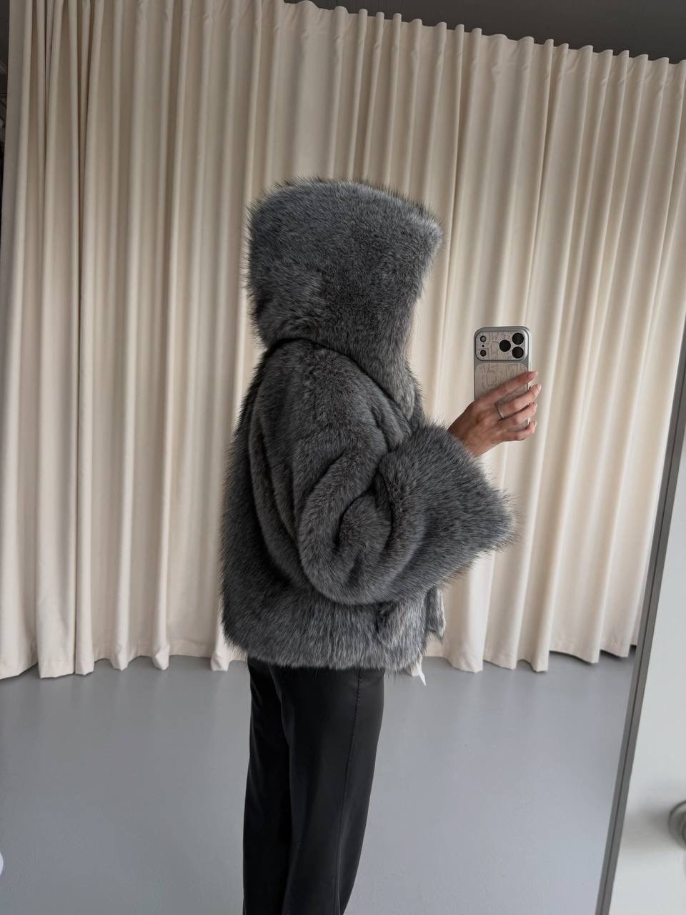 мех чернобурки,saga furs чернобурка,мех искусственный песец чернобурка 25*25,мех песец,серый песец