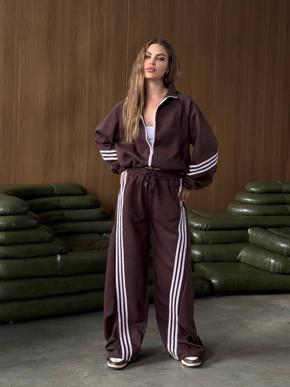 костюм спортивный женский,спортивный костюм женский adidas,спортивный костюм,женский костюм,стильный спортивный костюм