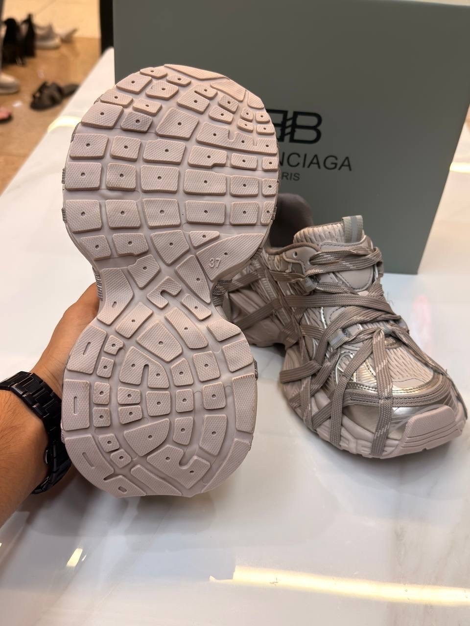 кроссовки женские balenciaga,кроссовки balenciaga balenciaga кроссовки,balenciaga кроссовки,женские кроссовки balenciaga track a133933 чёрные,спортивные кроссовки balenciaga