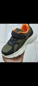 Кроссовки