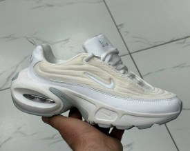Кроссовки
