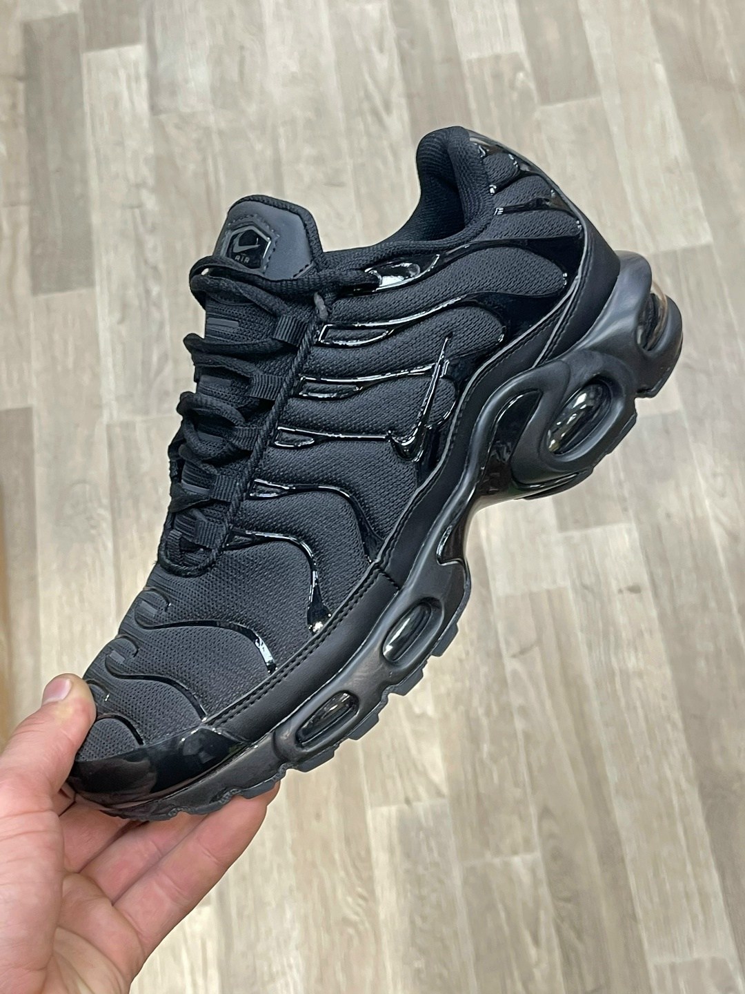 кроссовки nike air max tn plus,nike air max tn plus,nike air max plus,nike tn air max plus triple black,nike air max tn plus black