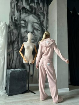 Костюм